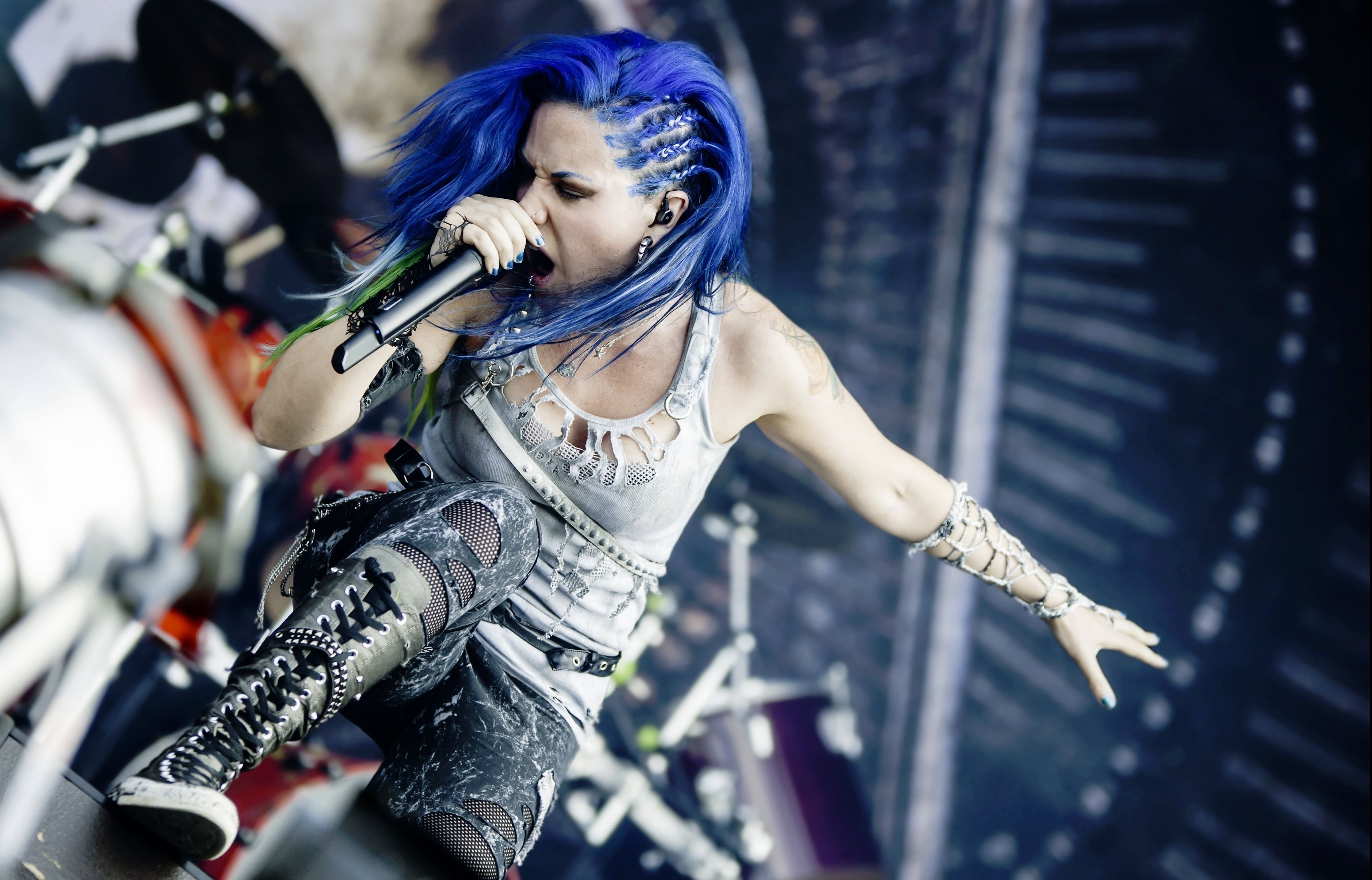 3600x2310 Women's Gray Tank Top #singer Arch Enemy Alissa White Gluz K #wallpaper #hdwallpaper #desktop. Alissa White, Arch Enemy, Heavy Metal Girl, Desktop