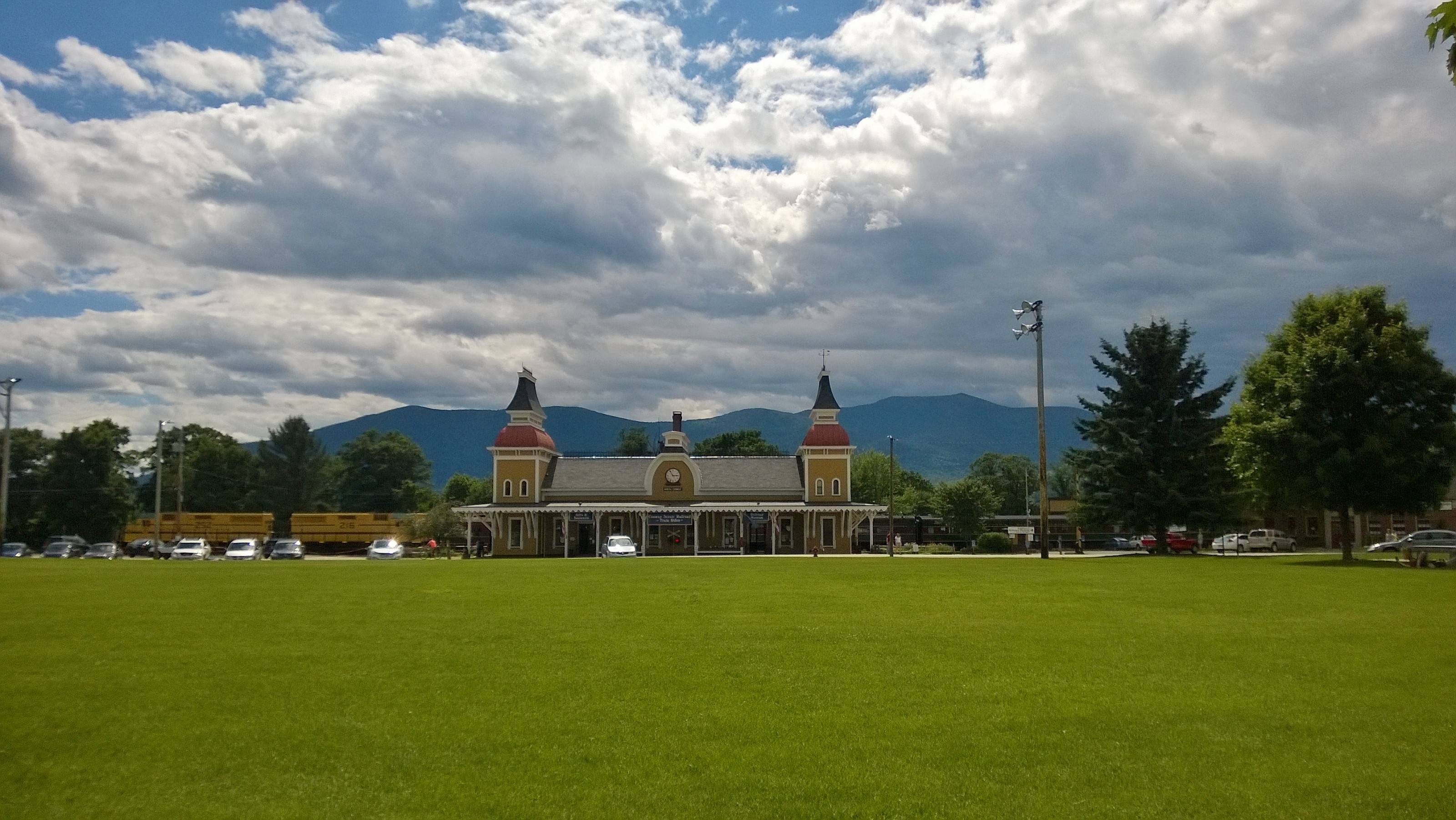 3200x1810 North Conway, New Hampshire, Desktop