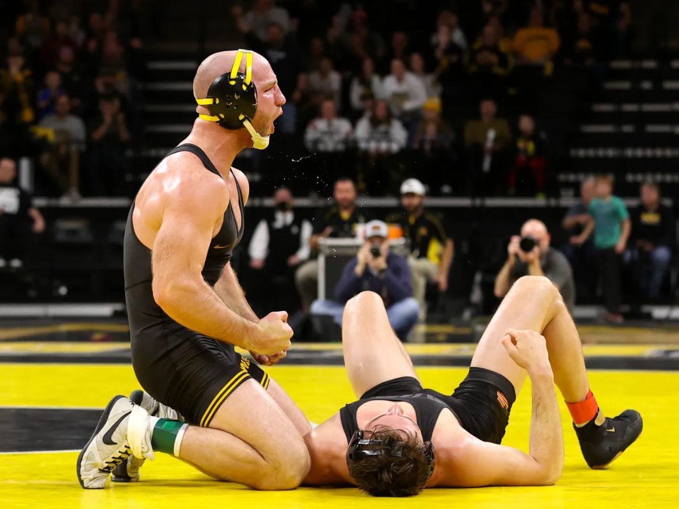 1400x1050 Iowa Wrestling: No. 1 Iowa vs No. 13, Desktop