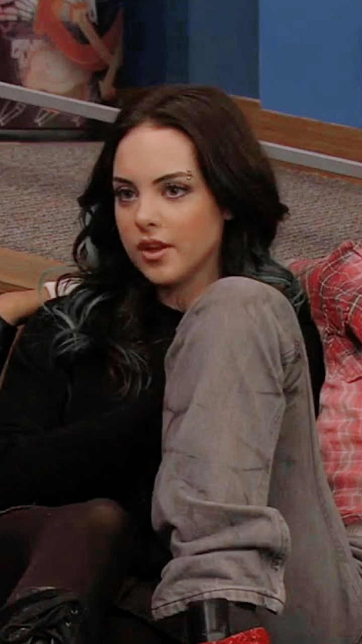 720x1280 Liz Gillies Stuff, Phone