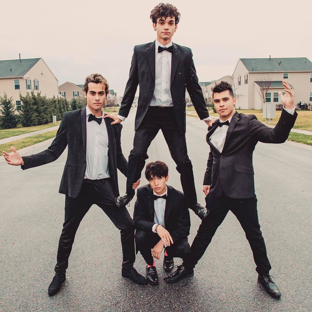 1080x1080 image about Ｄｏｂｒｅ Ｂｒｏｔｈｅｒｓ. See, Phone