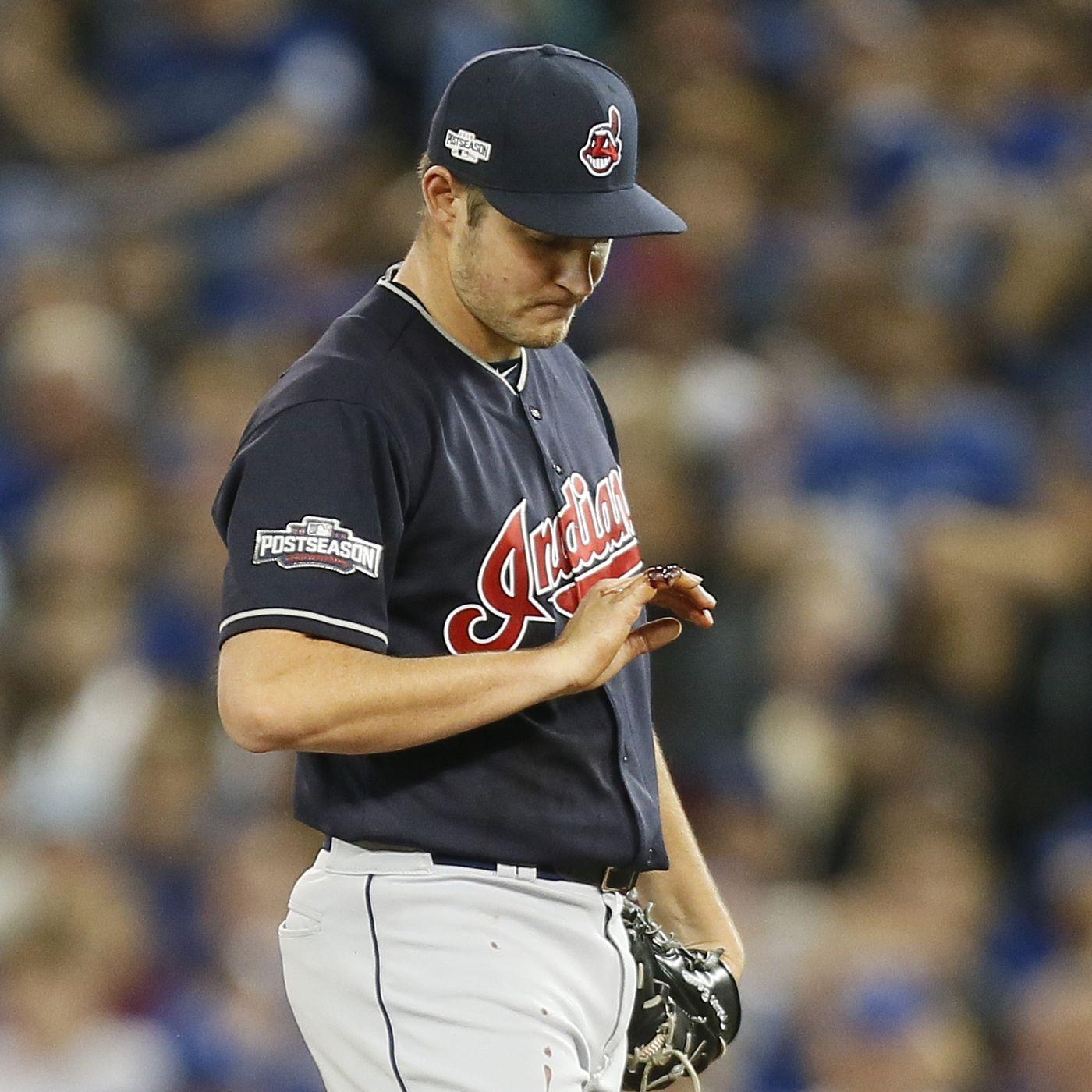 1400x1400 Trevor Bauer's pinkie wouldn't stop bleeding in the ALCS, Phone