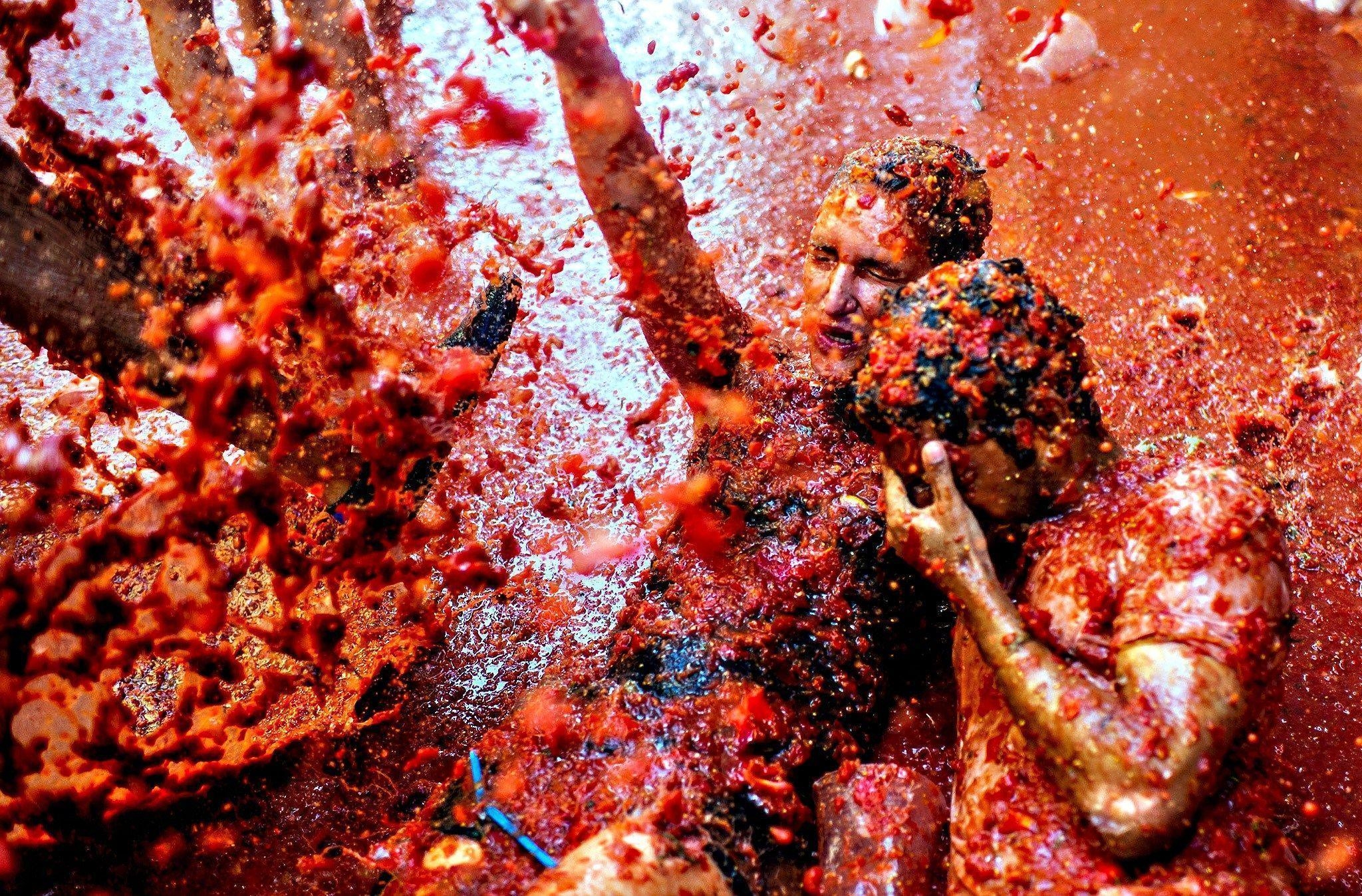 2050x1350 Festivals like Holi which are as much Fun, Messy & Exciting, Desktop