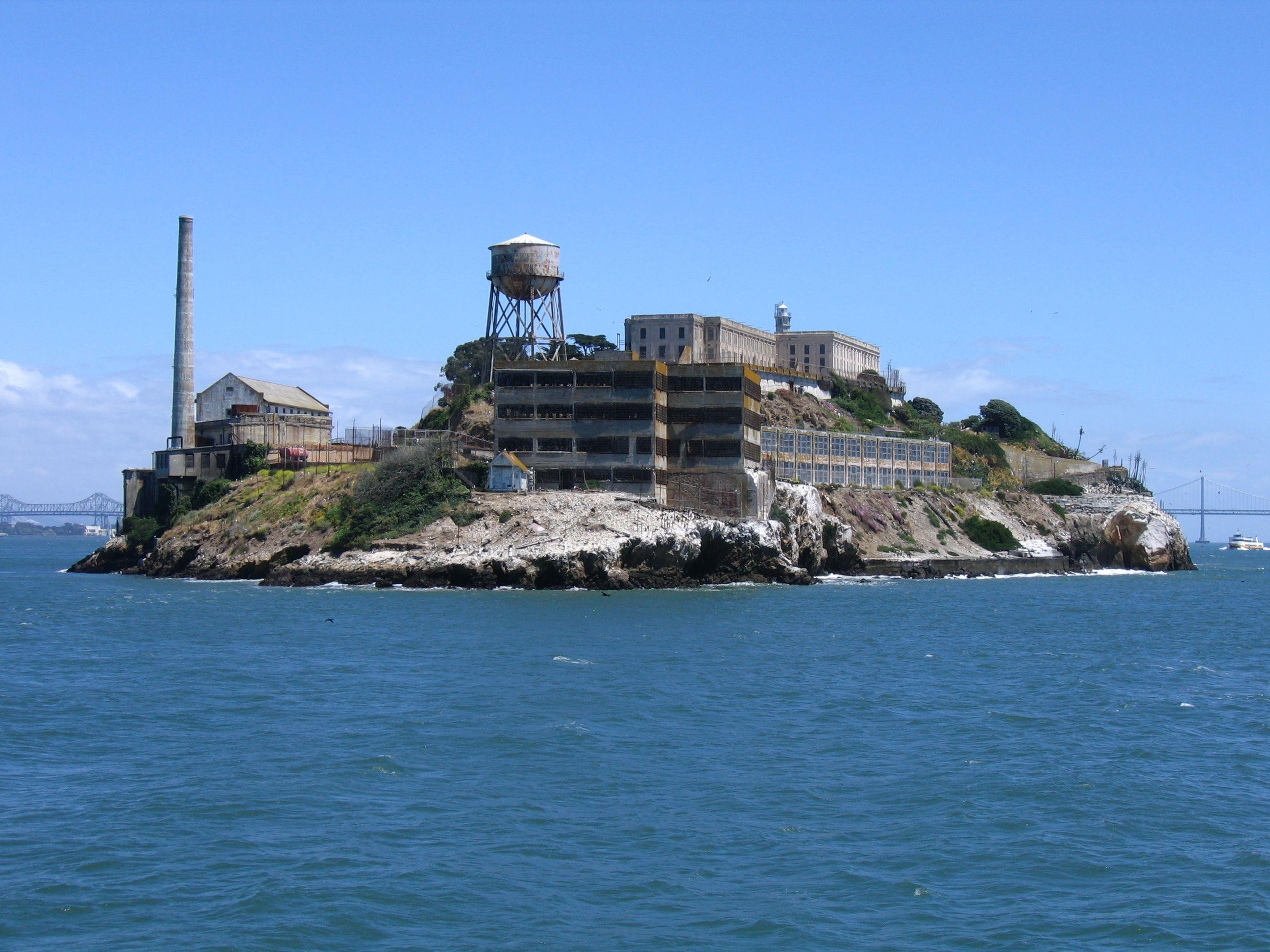 2600x1950 Alcatraz, Desktop