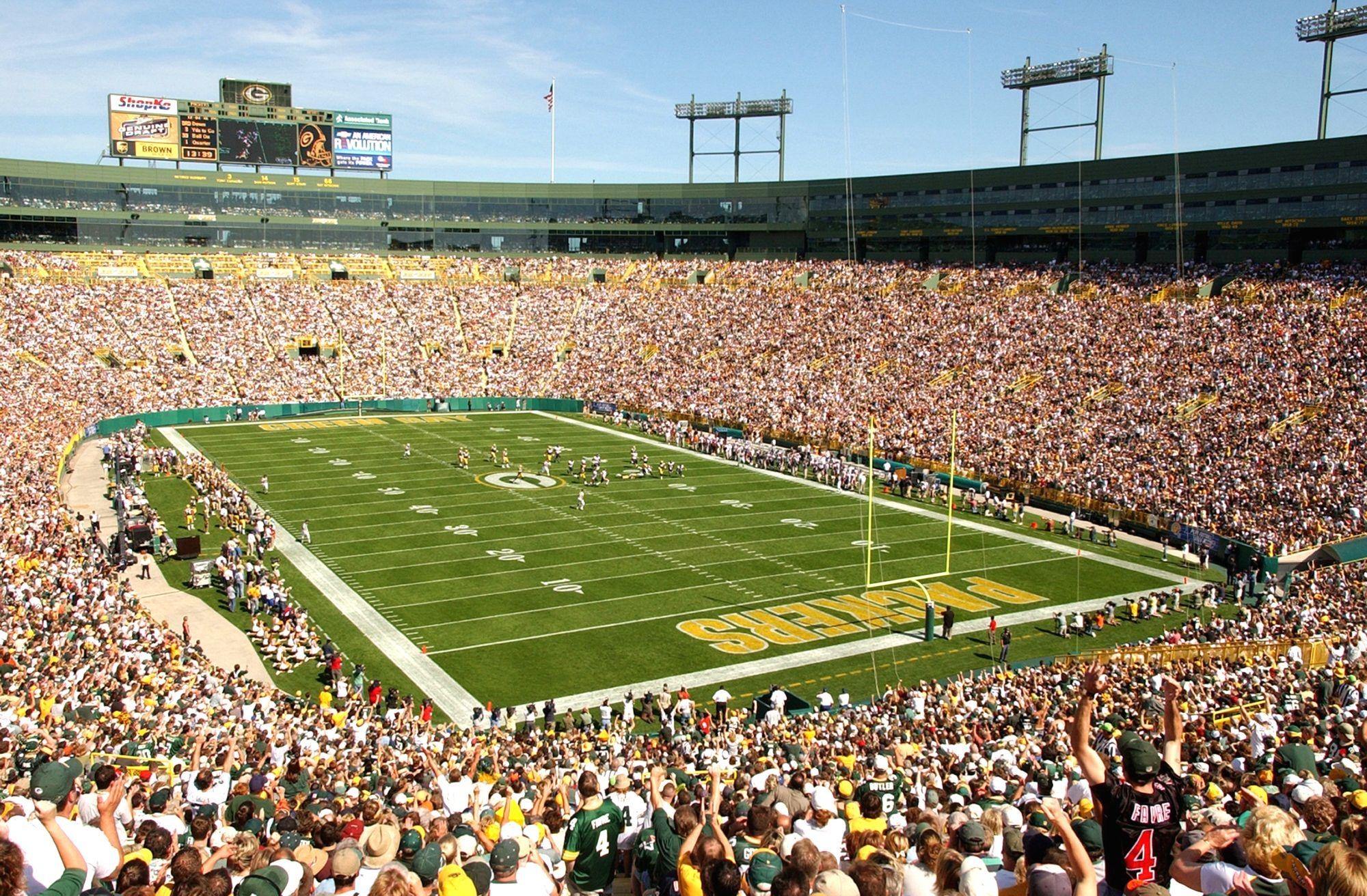 2000x1320 Green Bay Packers Lambeau Field Will Get An All Bacon Food Stand, Desktop