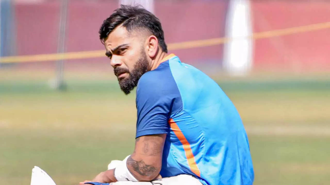 1280x720 Viral: Virat Kohli loses his phone, tweets 'has anyone seen it?'. Off the field News of India, Desktop