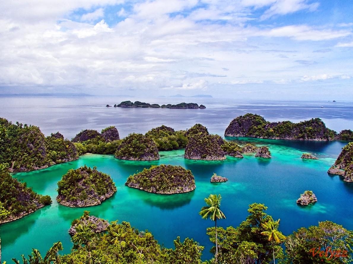 1190x900 Backpacking Tips to Raja Ampat Papua, Desktop