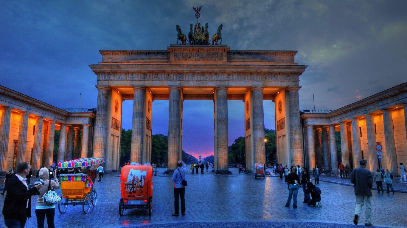 1370x770 Brandenburg Gate Travel Wallpaper, Desktop