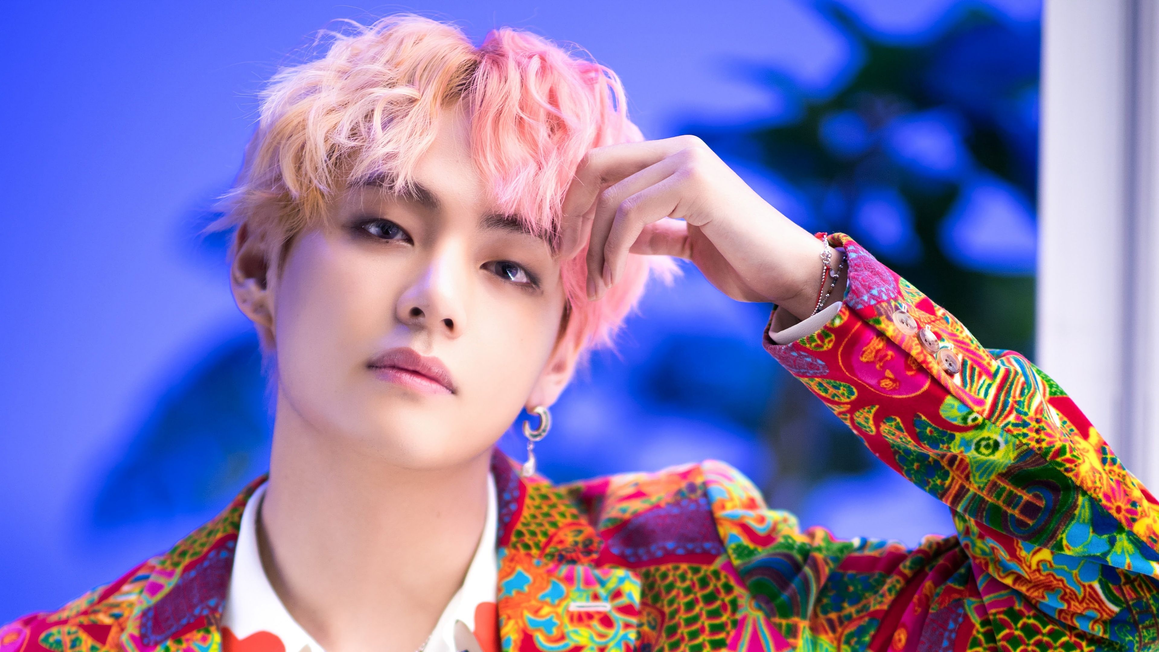 3840x2160 V BTS IDOL Bangtan Boys 4K. Kim taehyung, Taehyung, Bts, Desktop