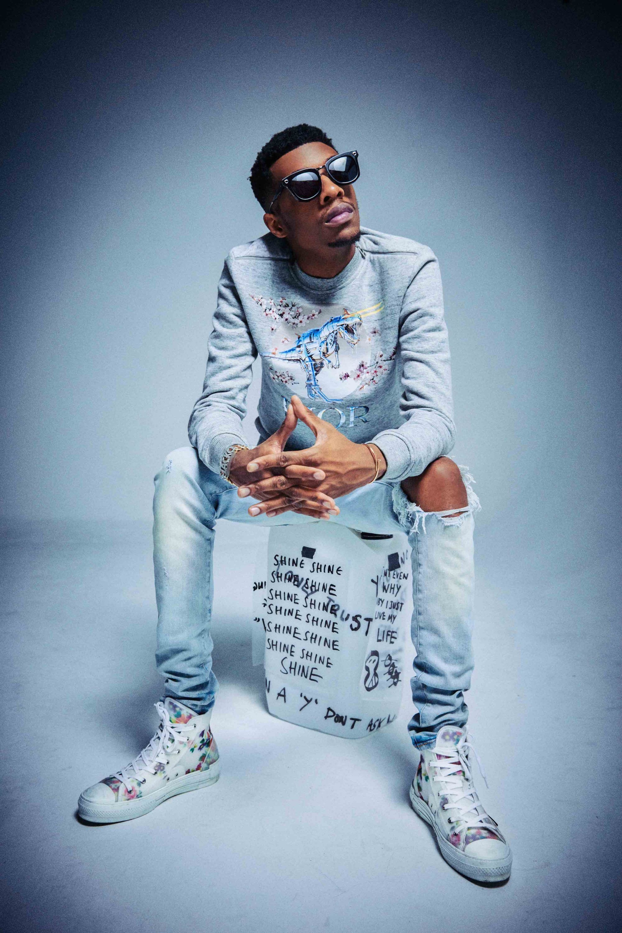 2000x3000 Issue 02 Cover: MoStack, Phone