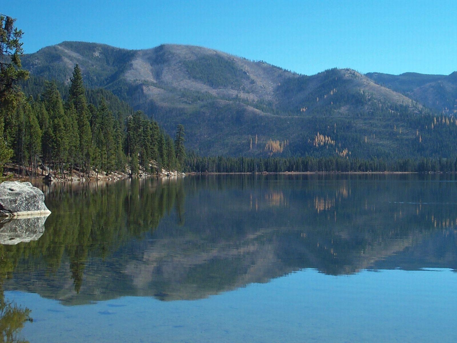 1600x1200 Lakes Mountains Cascade Warm Blue Lake Beautiful Idaho Wallpaper, Desktop