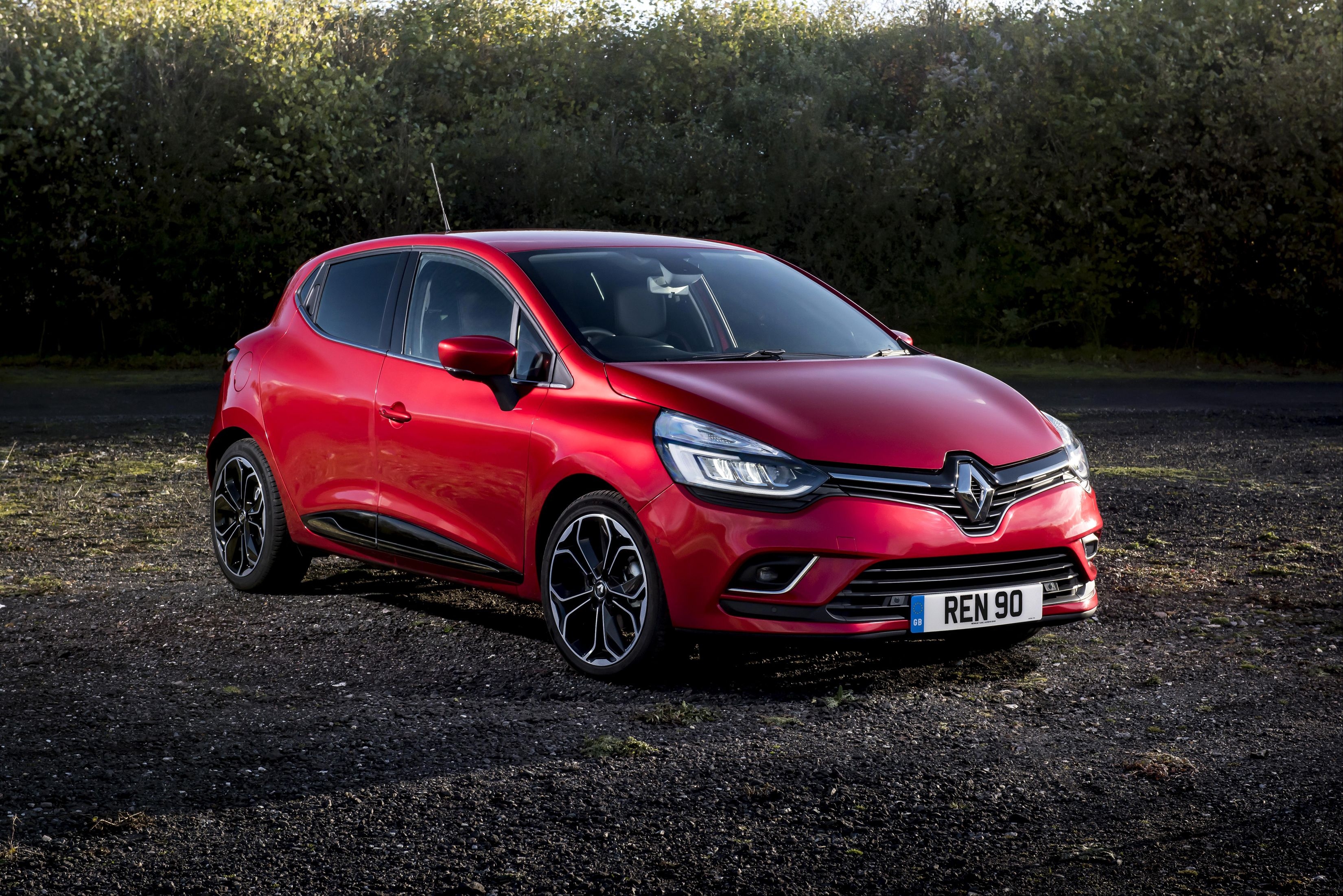 3300x2210 Renault Clio HD Wallpaper, Desktop