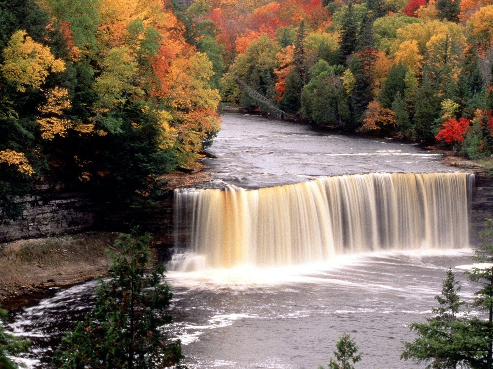 1600x1200 Tahquamenon Falls Wallpaper Waterfalls Nature, Desktop