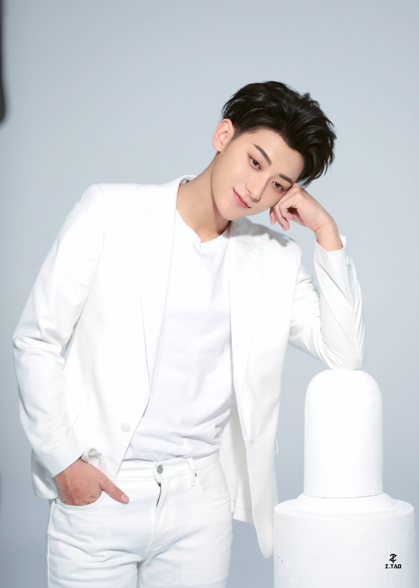 1470x2050 PreciousZTAOBar on. Tao exo, Huang zi tao, Zi tao, Phone