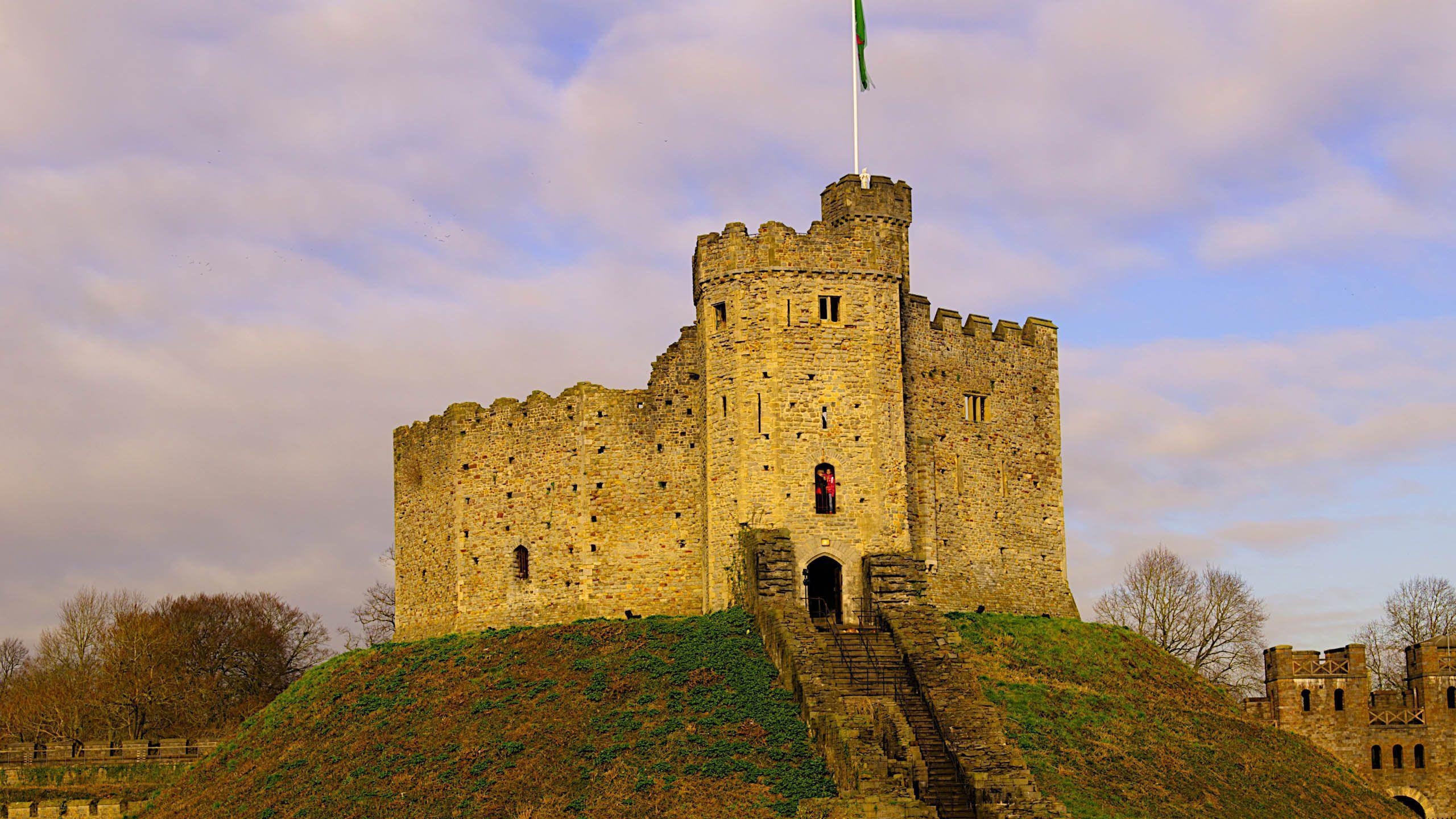 2560x1440 Cardiff Castle HD Wallpaper HD Wallpaper, Desktop