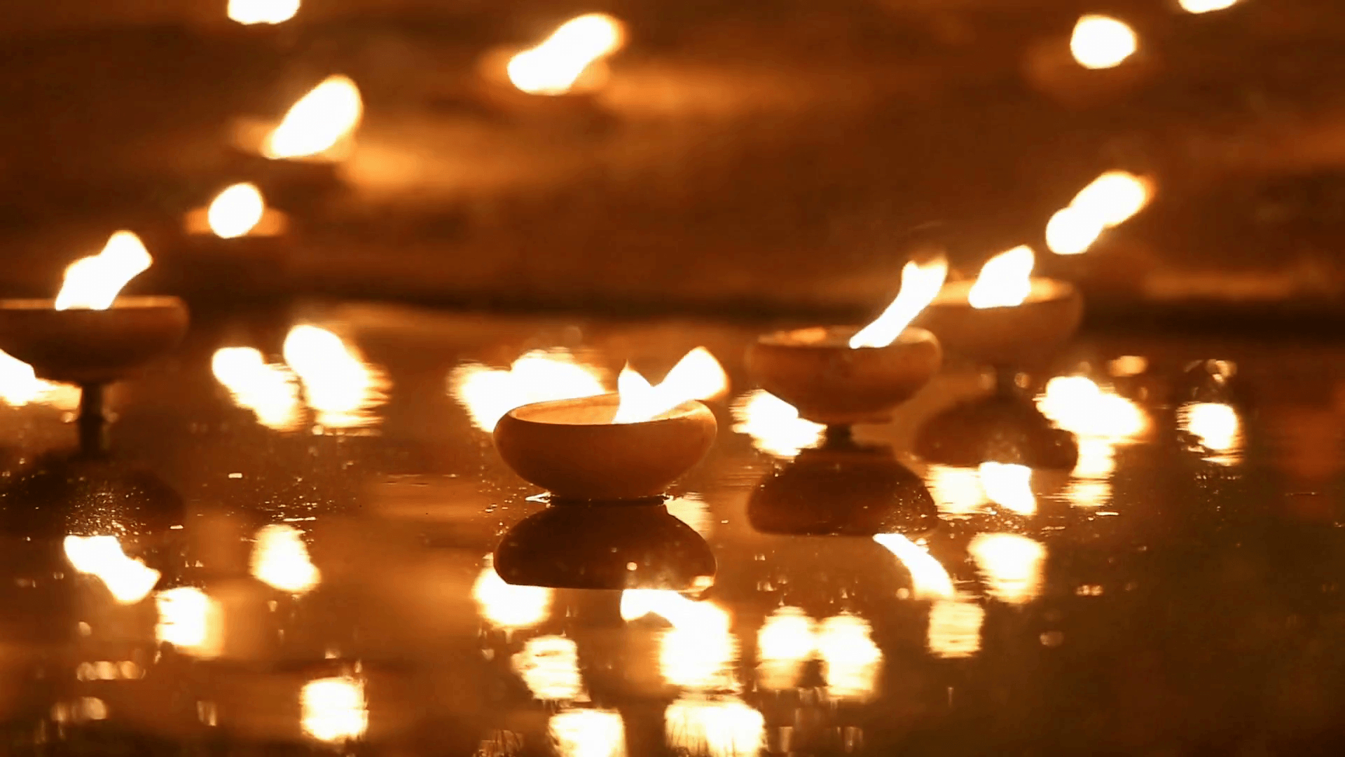 1920x1080 Magha puja day, Monks light the candle for buddha, Chiangmai, Desktop