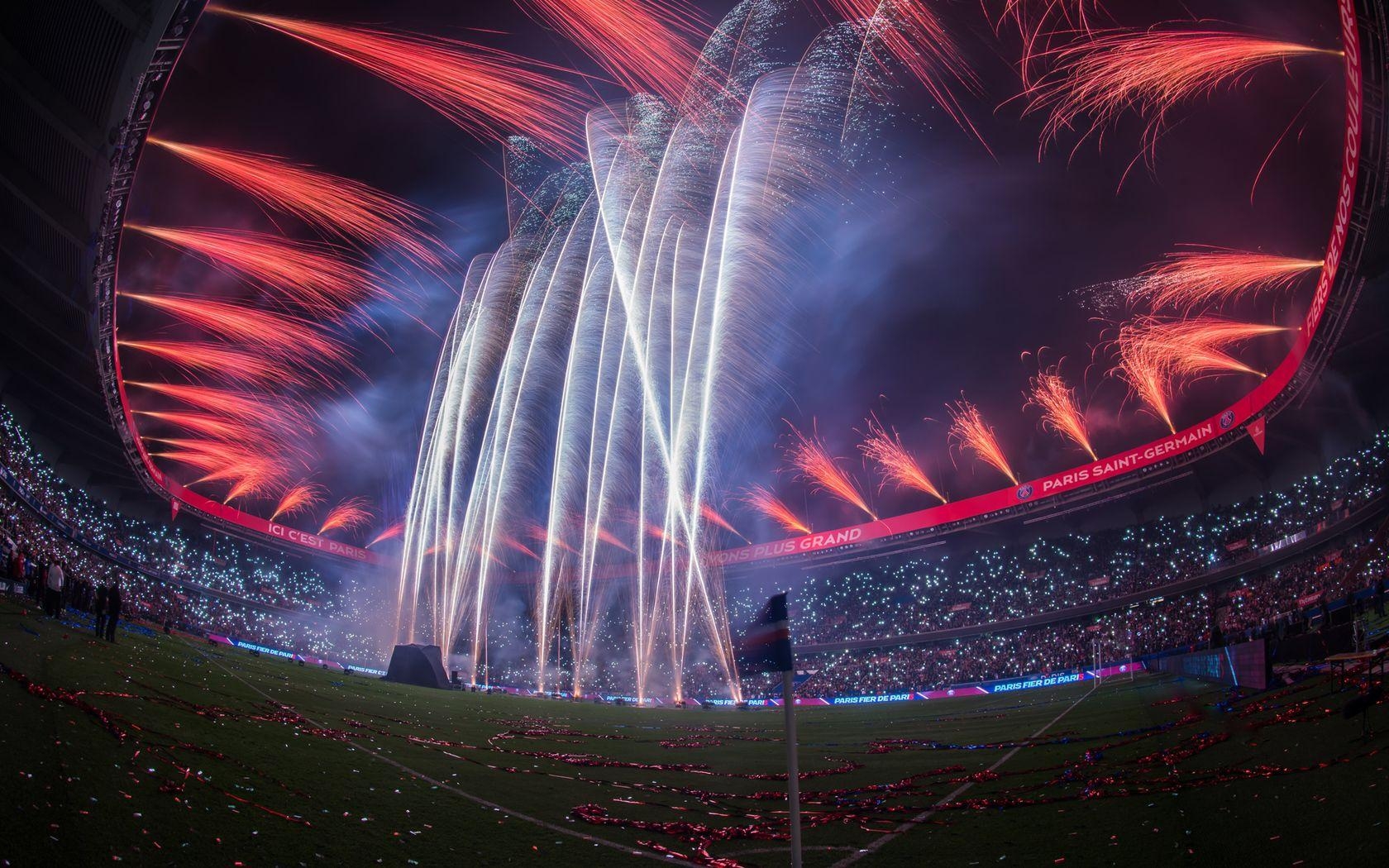 1680x1050 Vivez un match au Parc des Princes comme si vous y étiez, Desktop