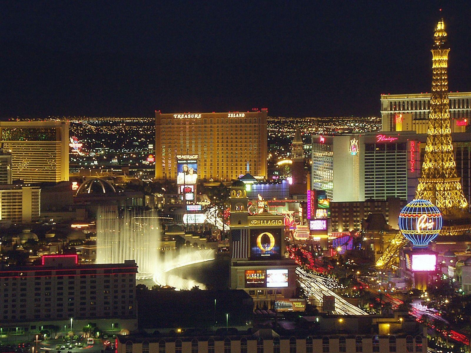 1600x1200 Extremely Las Vegas Strip Picture Wallpaper, Desktop