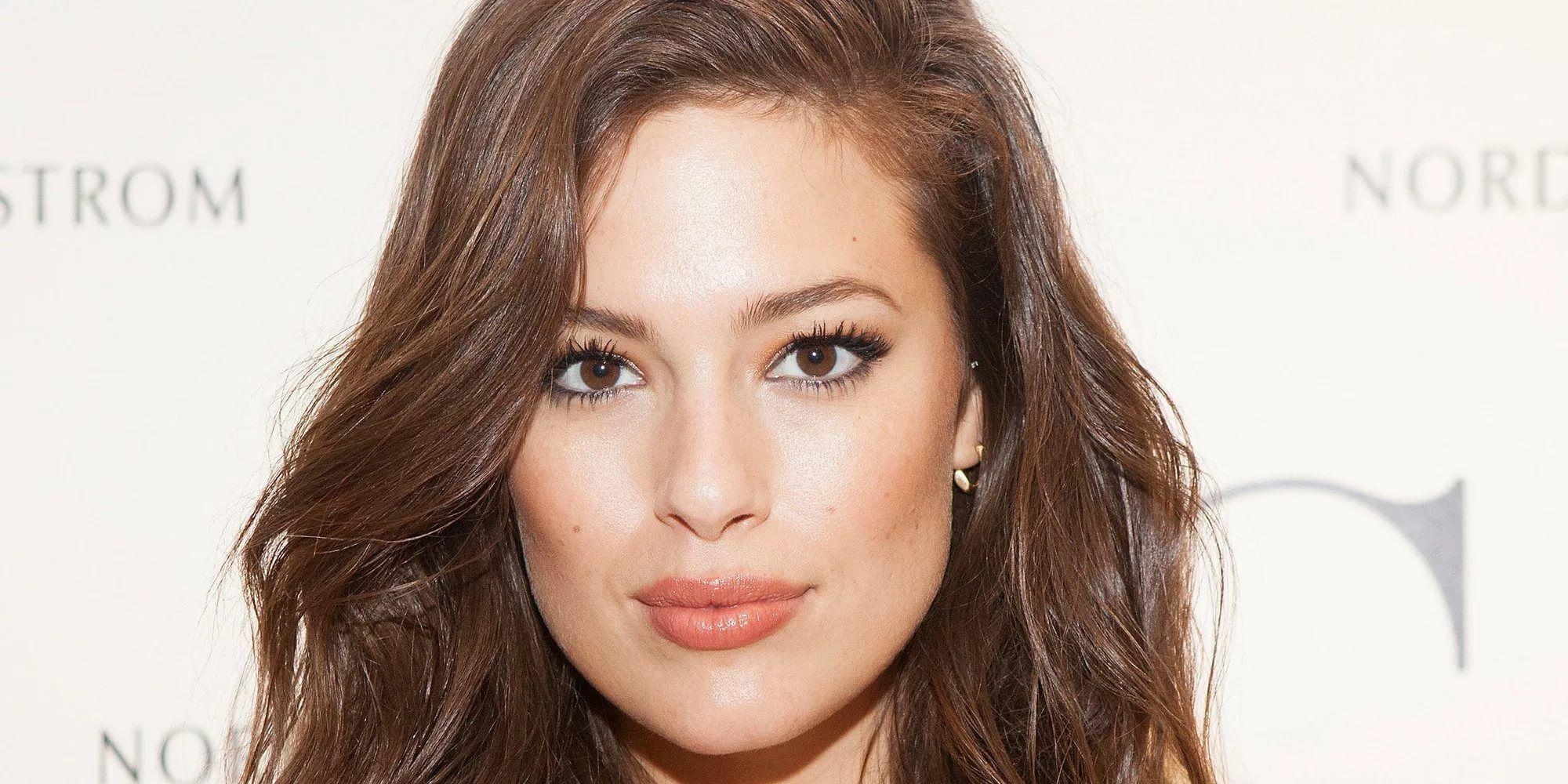 2000x1000 Ashley Graham, Dual Screen