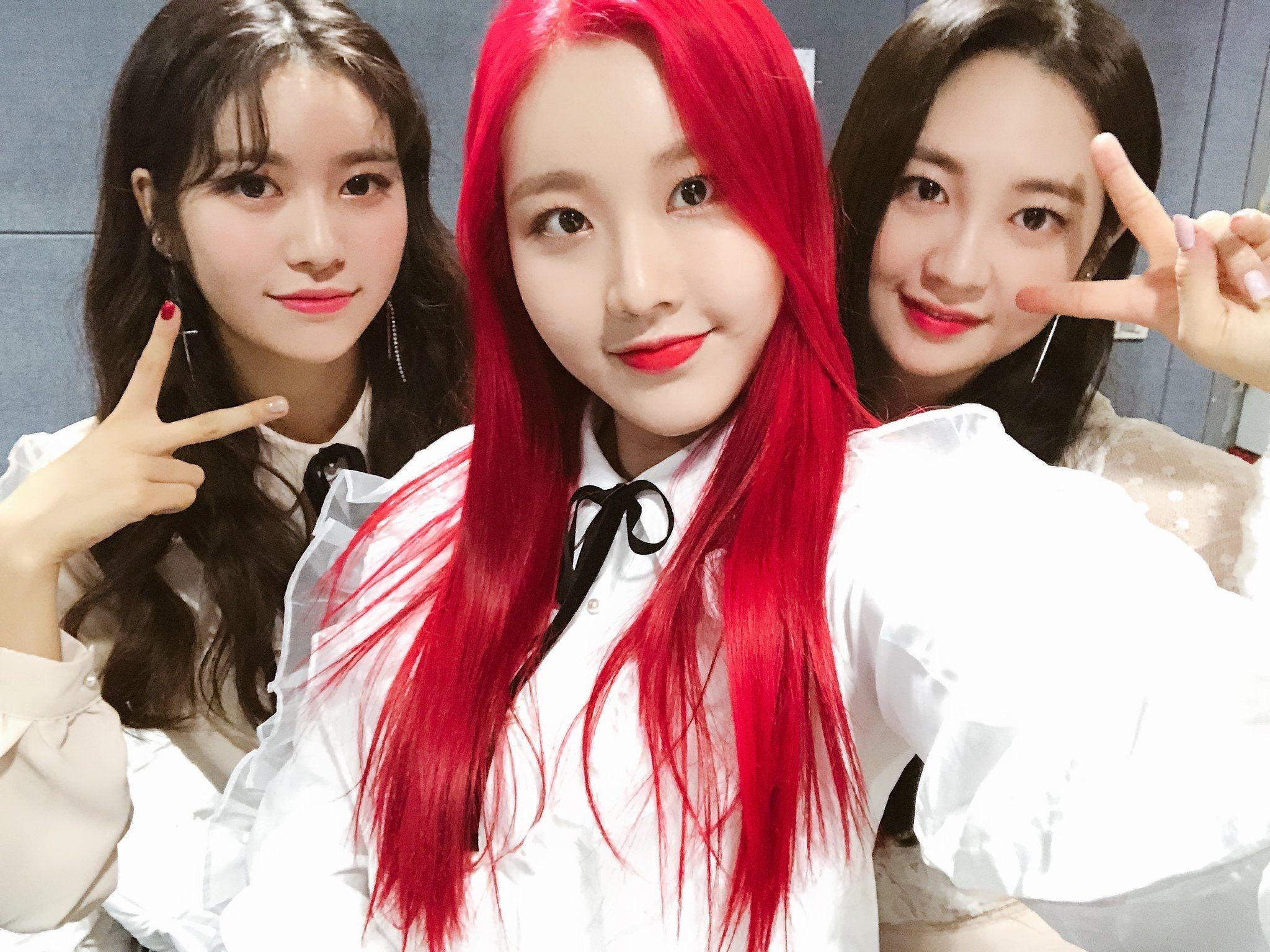 2050x1540 momoland #Jane # Nayun #Taeha, Desktop