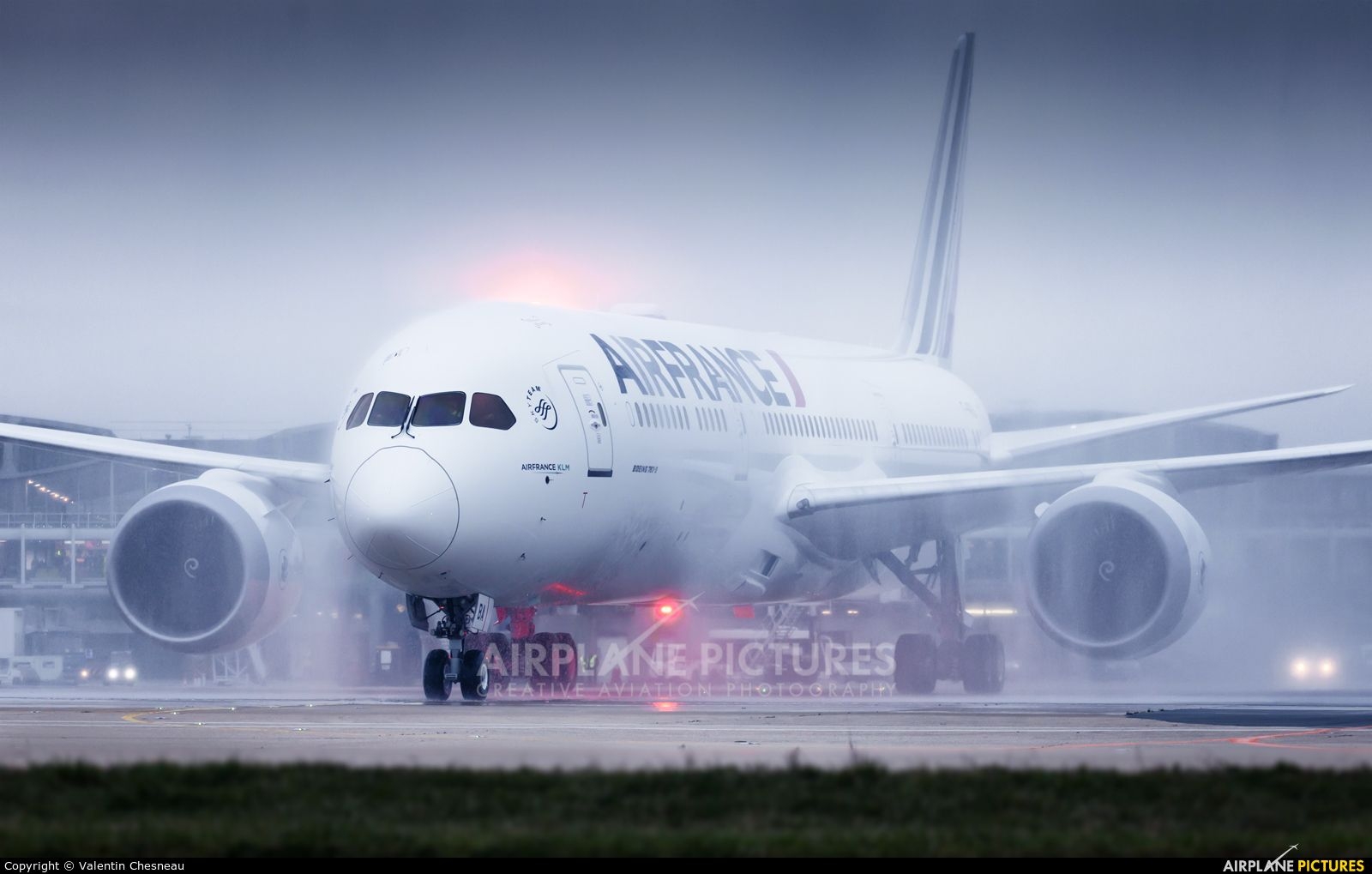 1600x1020 F HRBA France Boeing 787 9 Dreamliner At Paris De, Desktop