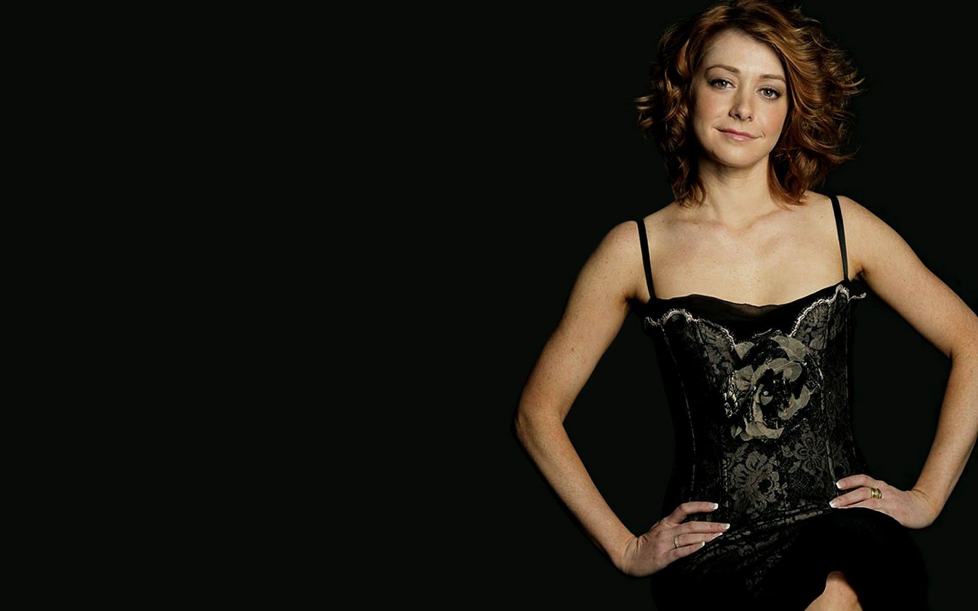 1920x1200 Download Alyson Hannigan Hot Photohoot 480x854 Resolution, Full, Desktop