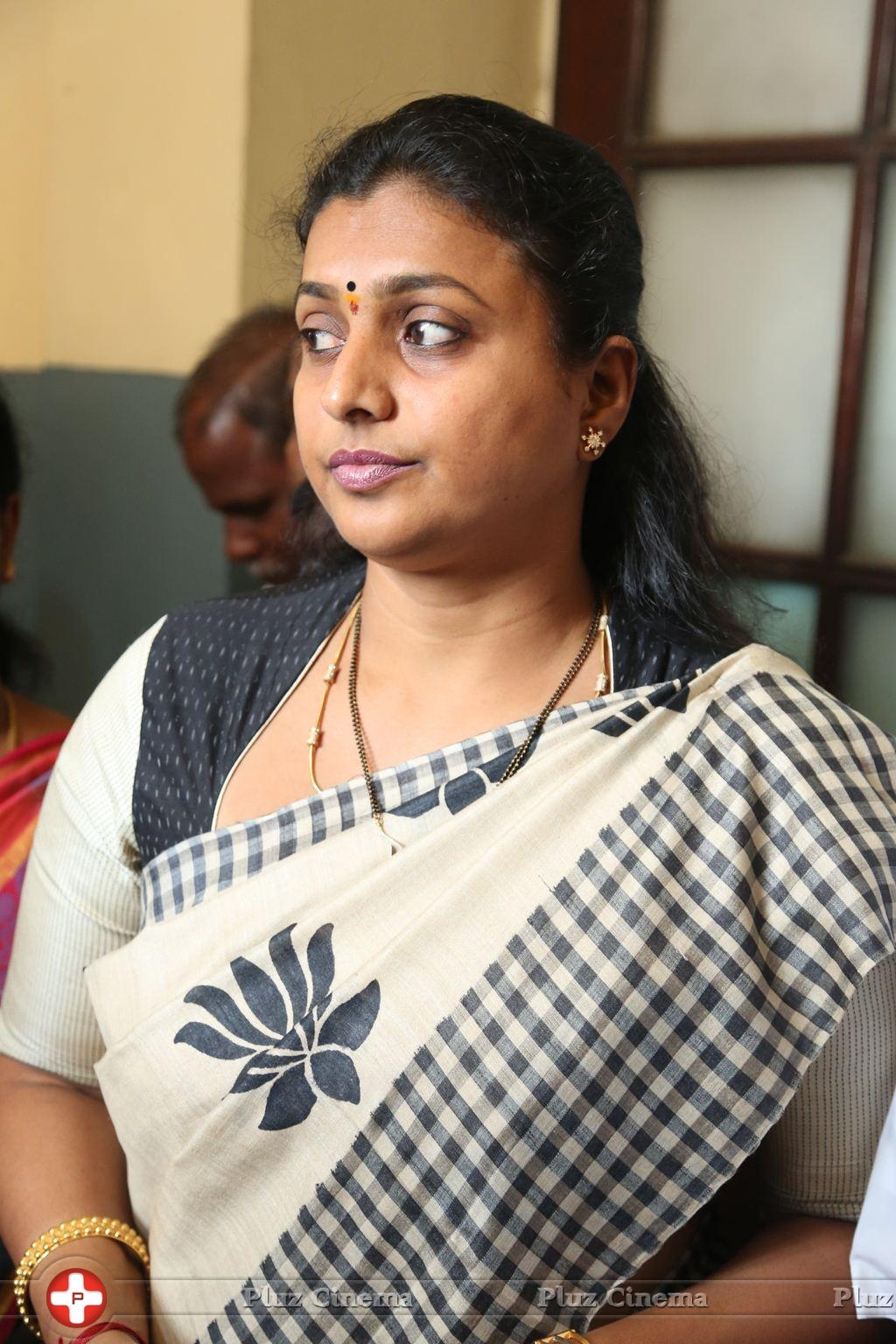 1030x1540 Picture 1037148. Roja (Actress) meets Southern Railway General Manager Stills, Phone