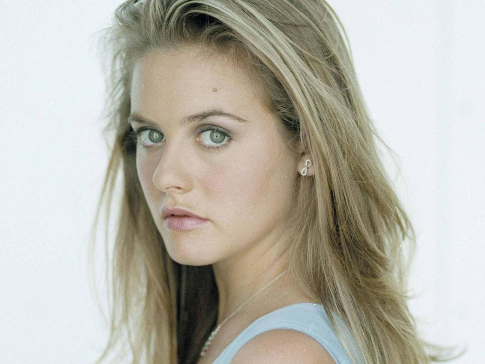 1600x1200 Alicia Silverstone HD Desktop Wallpaperwallpaper.net, Desktop