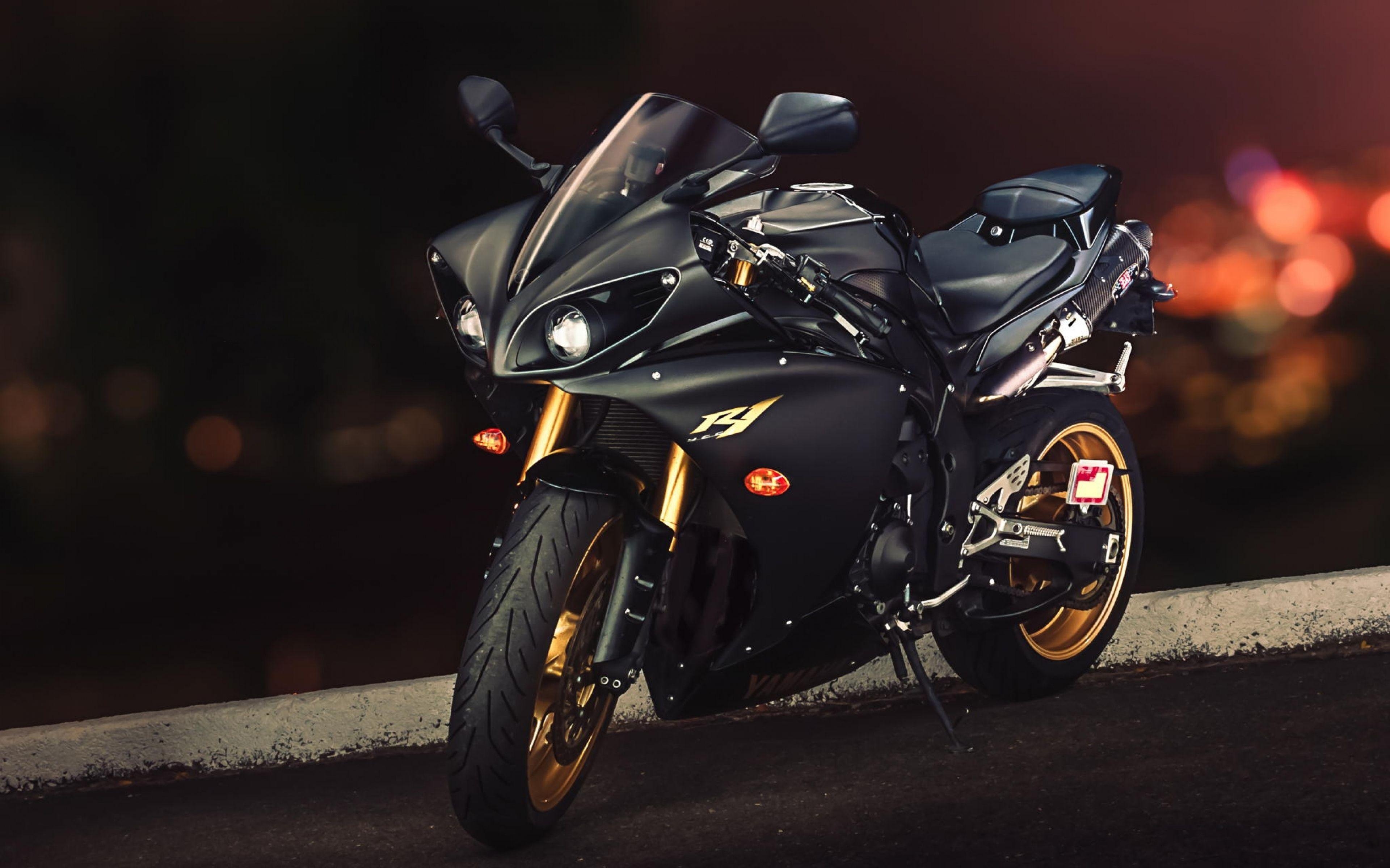 3840x2400 HD Background Yamaha YZF R1 Sport Bike Black And Gold Wallpaper, Desktop