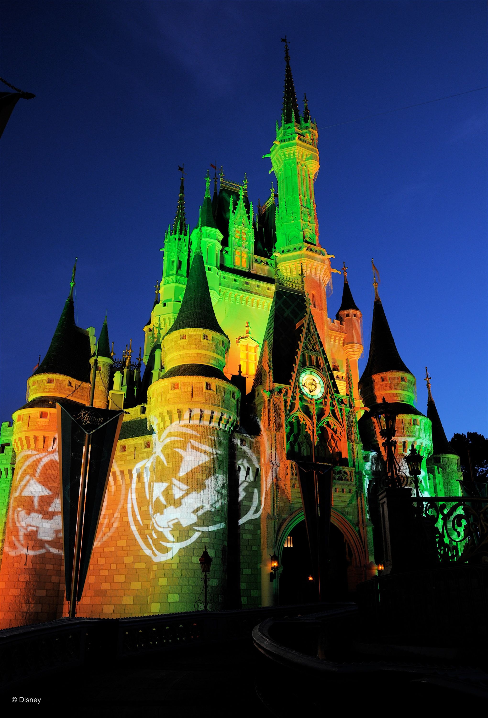 2040x3000 PHOTOS: New Halloween PhotoPass Wallpaper Now Available from Walt Disney World and Disneyland Resort News Today, Phone