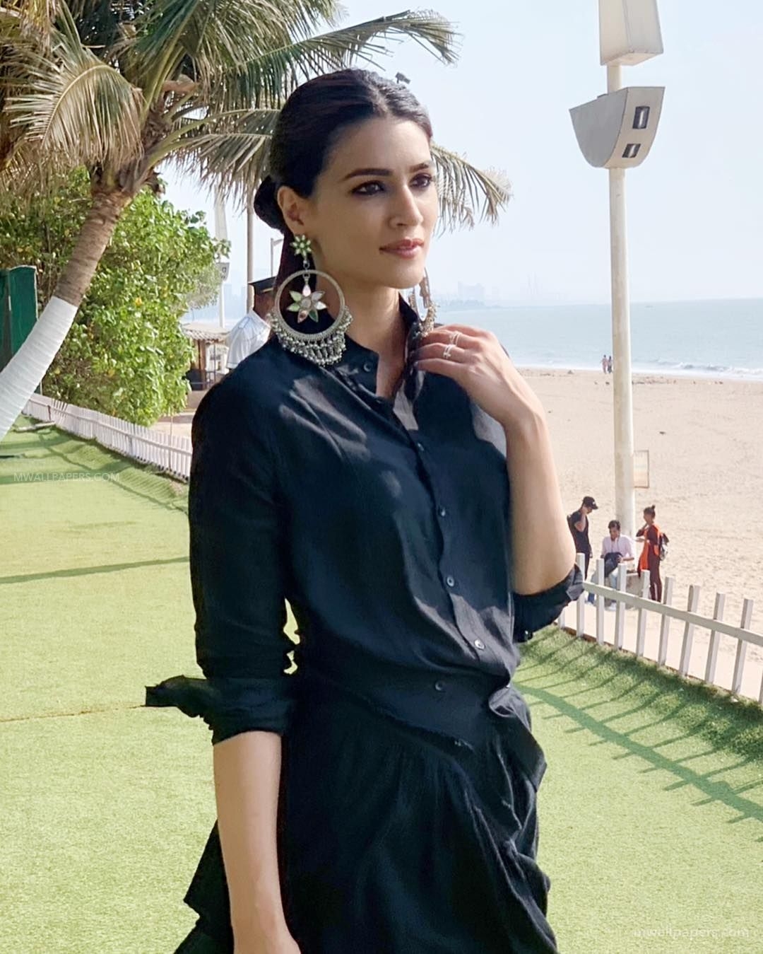 1080x1350 Kriti Sanon HD Wallpaper Desktop Background / Android, Phone