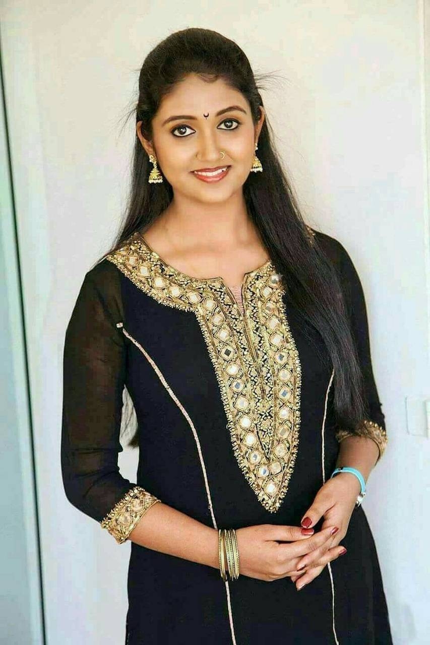 860x1280 Rinku Rajguru wallpaper, Phone