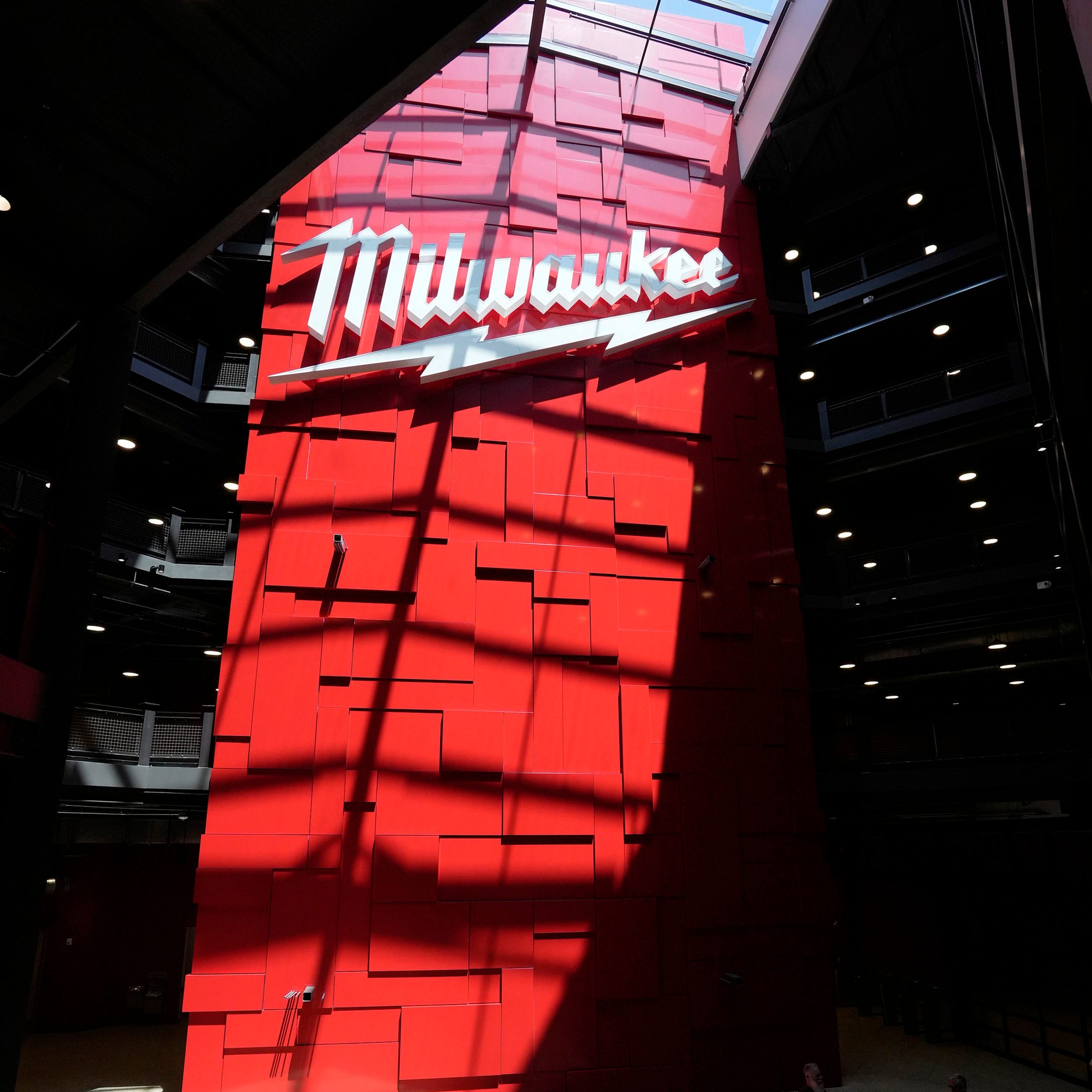 2600x2600 Milwaukee Tool's new downtown office, Phone