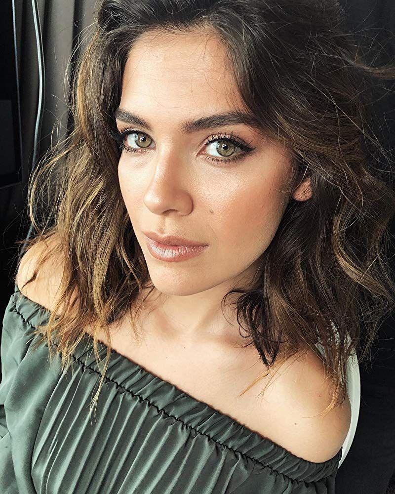 800x1000 Biran Damla Yilmaz. Turkish Actresses in 2019, Phone