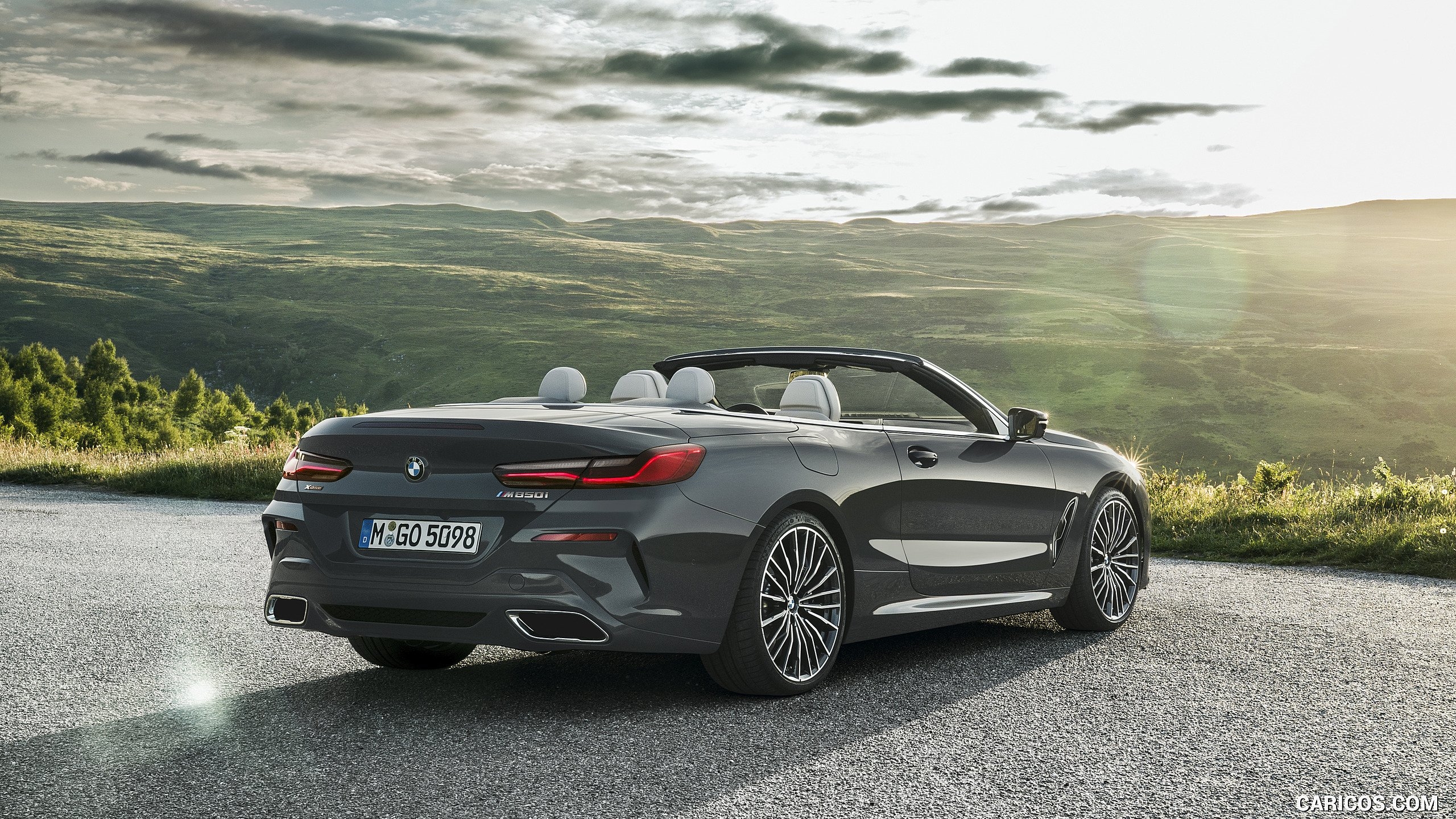 2560x1440 BMW 8 Series M850i XDrive Convertible Three Quarter. HD, Desktop