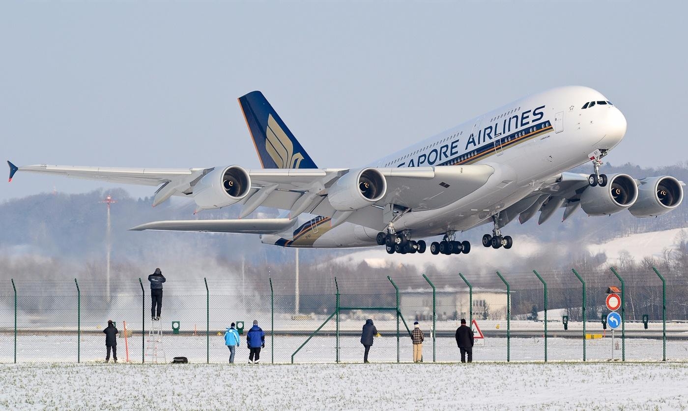 1400x840 A380 800 Of Singapore Airlines Takeoff At Kloten Aircraft Wallpaper 4044 Wallpaper Flying Magazine, Desktop