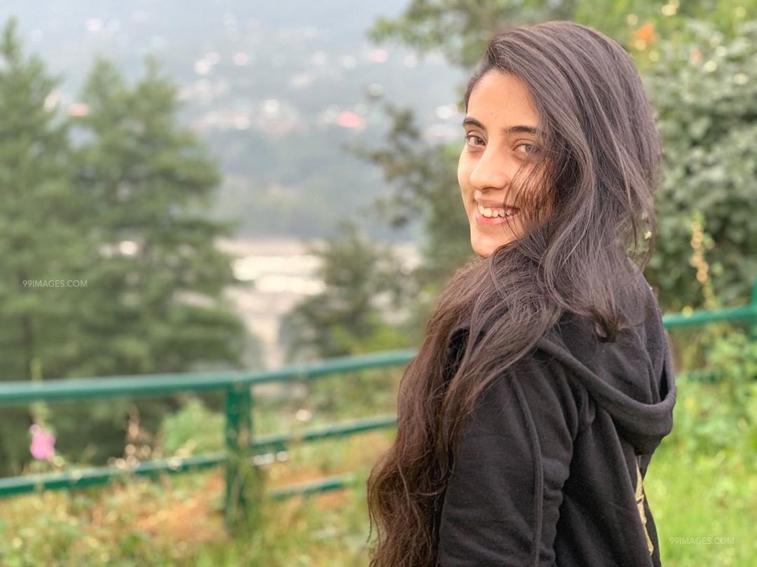 1080x810 Sameeksha sud Hot Beautiful HD Photo Download 1080p, 4k, Desktop