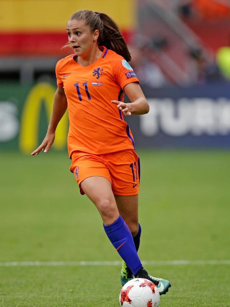 770x1030 OnsOranje. Lieke Martens Europees voetbalster van het jaar, Phone