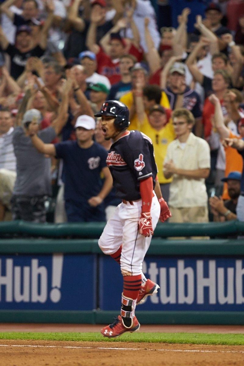 800x1200 PHOTO GALLERY: Cleveland Indians beat Nationals on Francisco Lindor, Phone