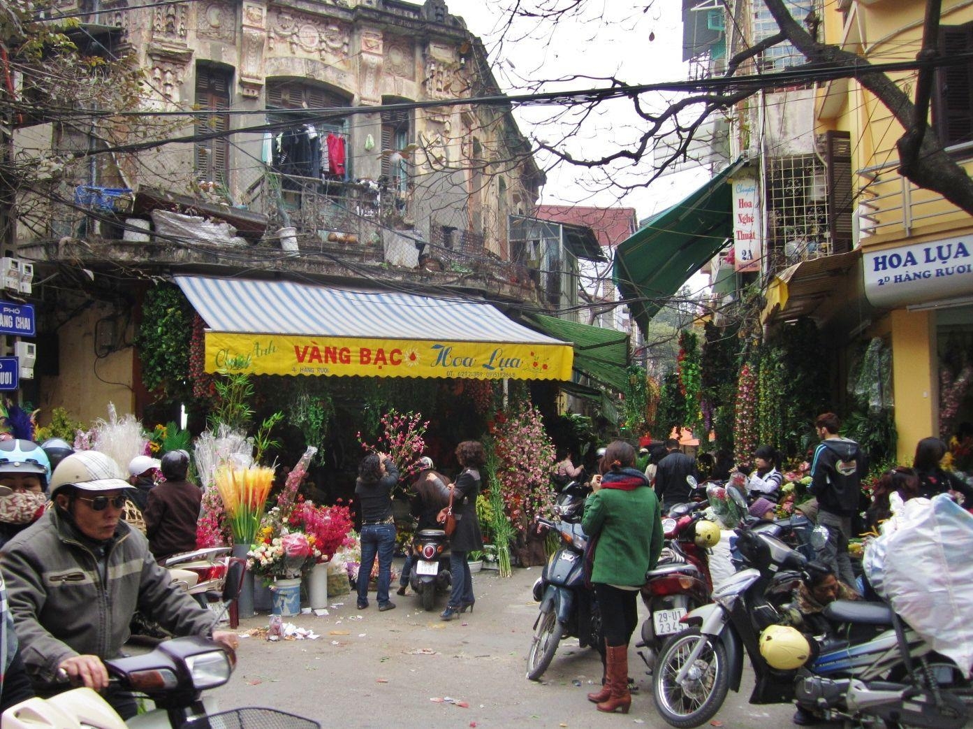 1400x1050 Hanoi: One Absolutely Amazing City. Kate, Adventurous, Desktop