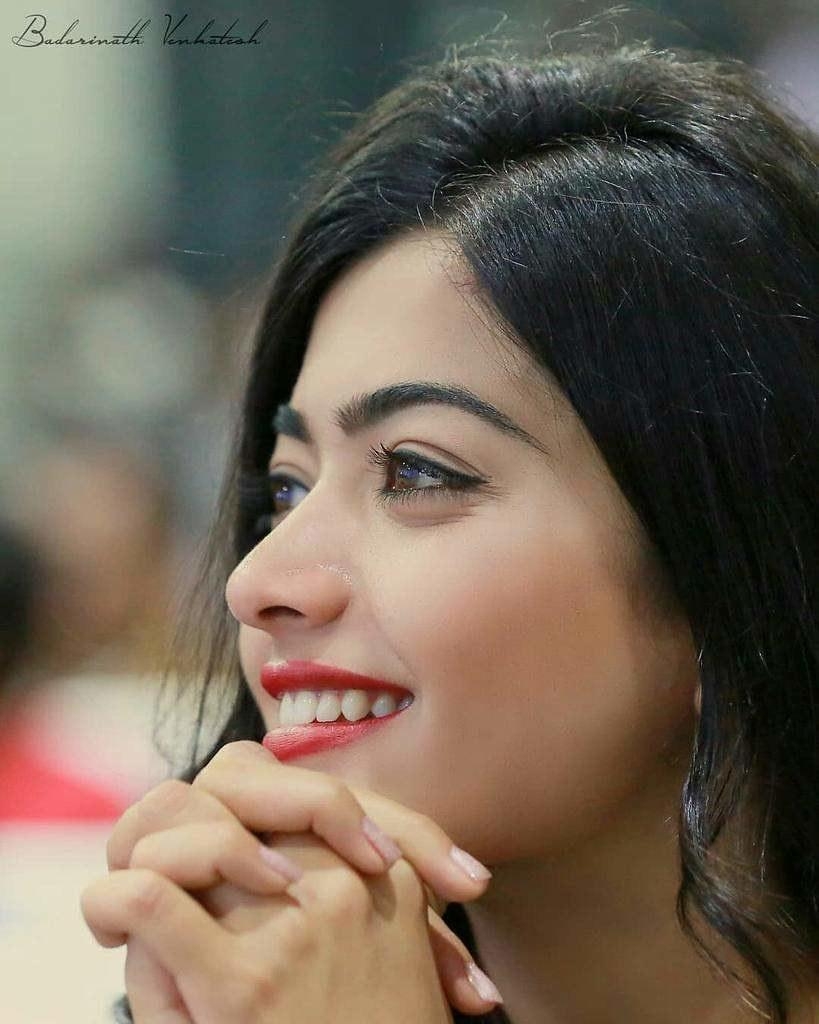 820x1030 Rashmika Mandanna hot photo, Phone