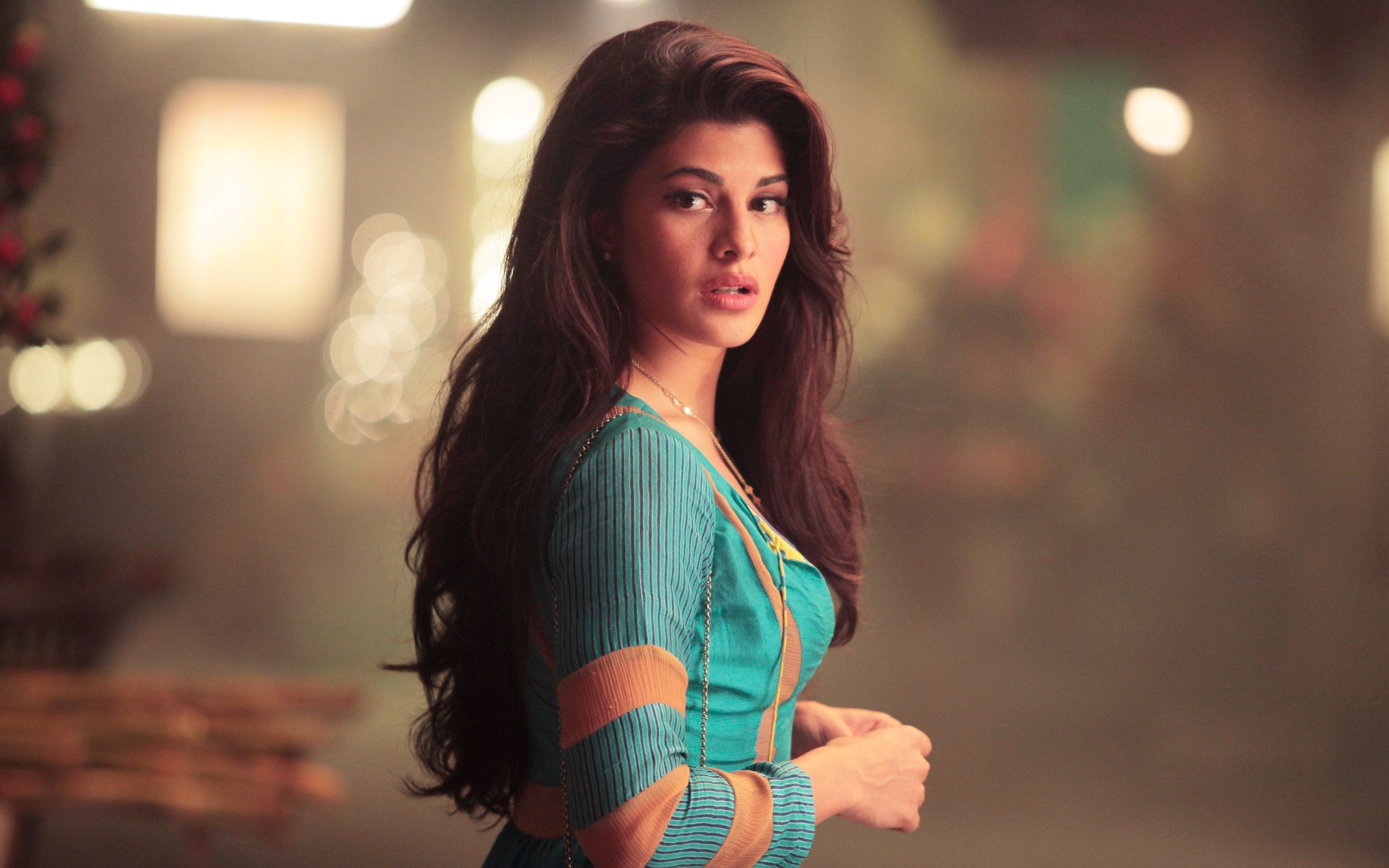 2560x1600 HD Wallpaper Of Jacqueline Fernandez, Desktop