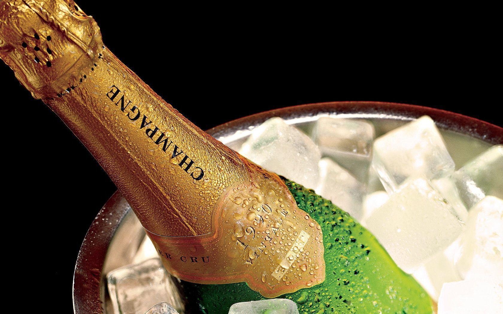 1680x1050 champagne wallpaper, Desktop