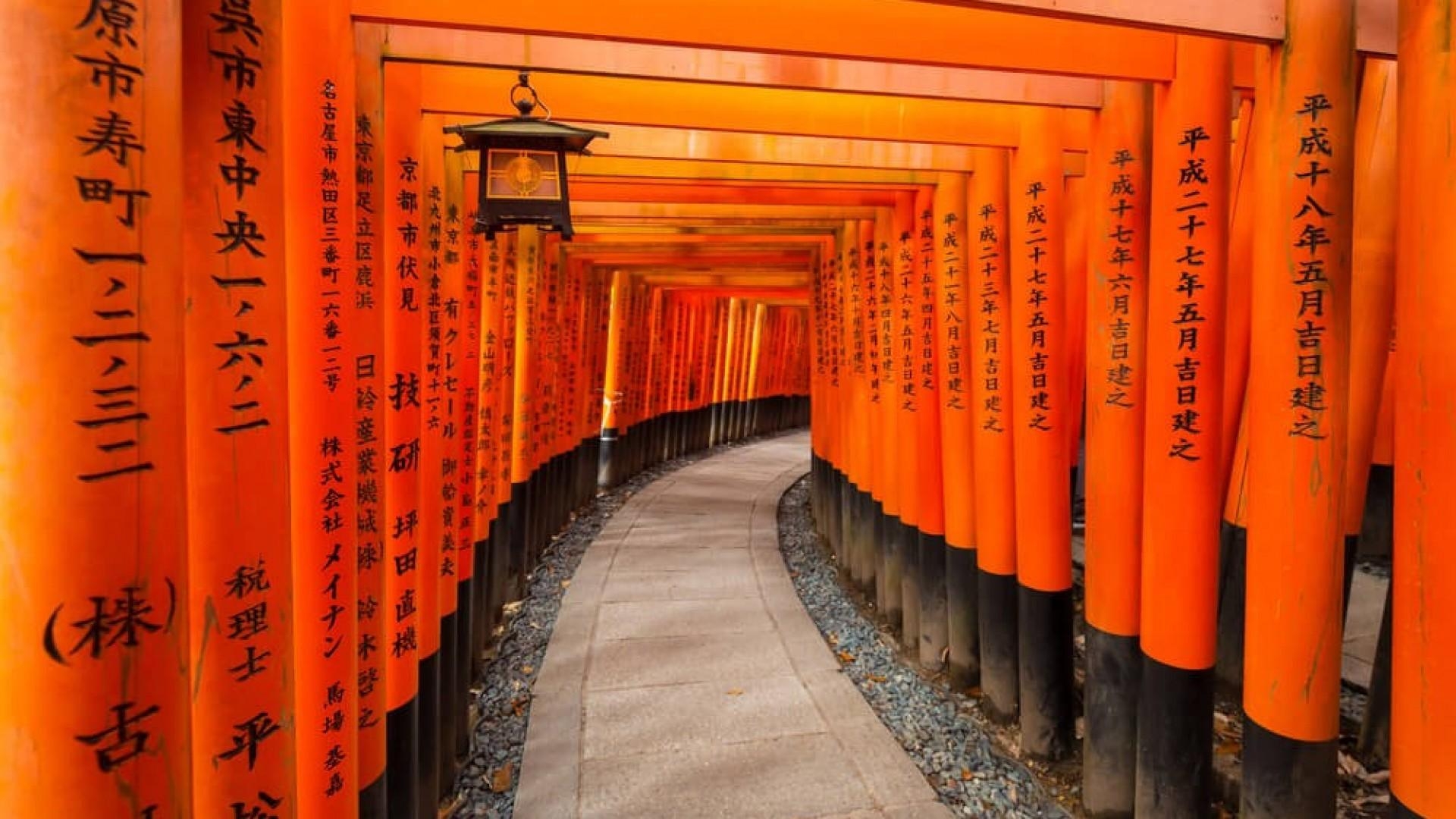 1920x1080 Fushimi Inari Taisha Sors Avec Bébé, Desktop