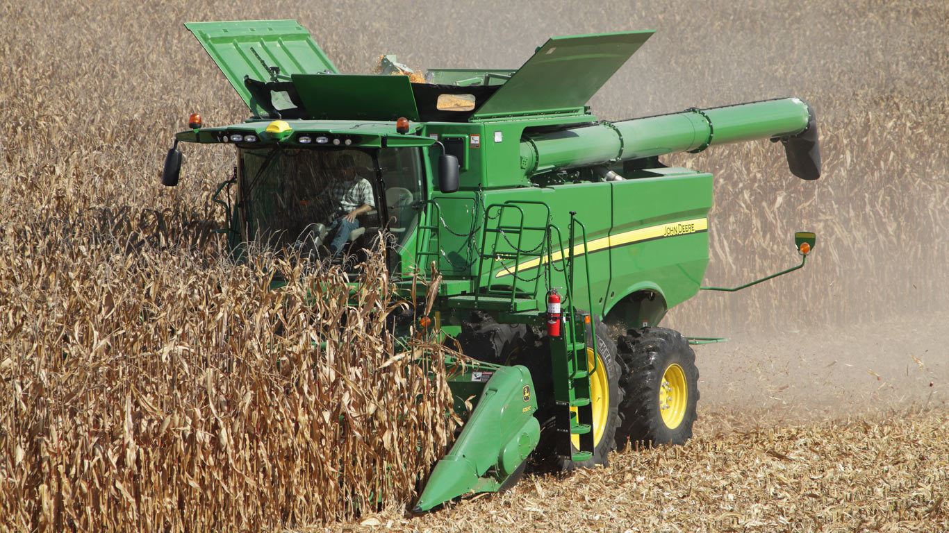 1370x770 S760 Combine. S Series Combines. John Deere SSA, Desktop