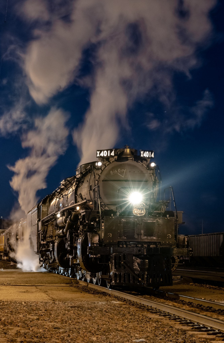 790x1200 Trackside Classic: 1941 Union Pacific 4 8 8 4 Big Boy, Phone