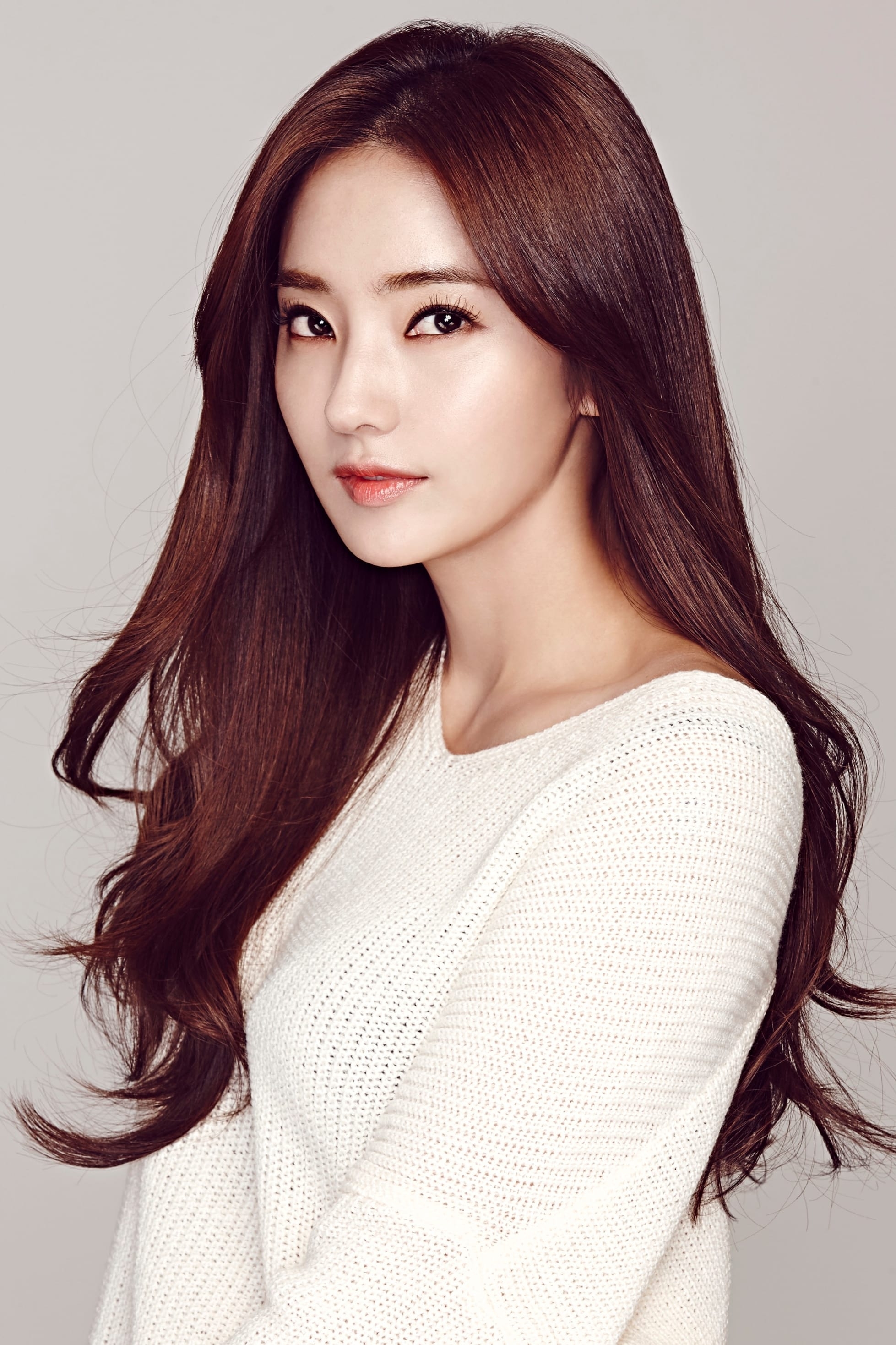 1960x2940 Han Chae Young Image, Phone