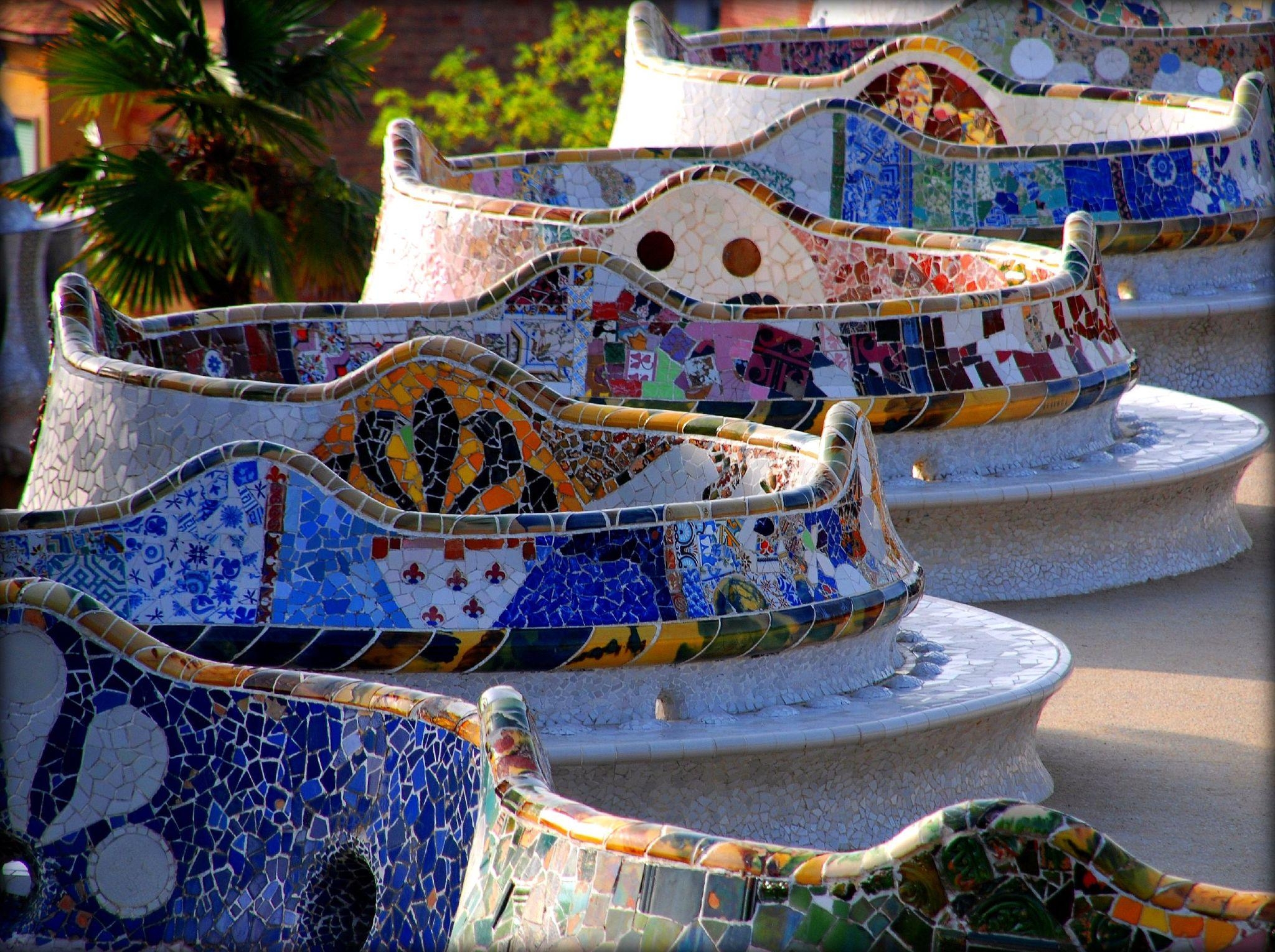 2050x1530 Antoni Gaudi: Stunning benches in park Güell, Barcelona! nights, Desktop