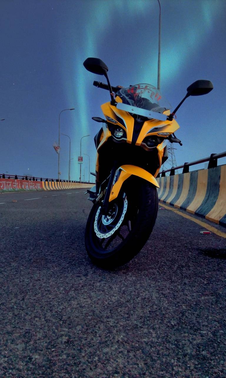 770x1280 Pulsar RS 200 wallpaper, Phone