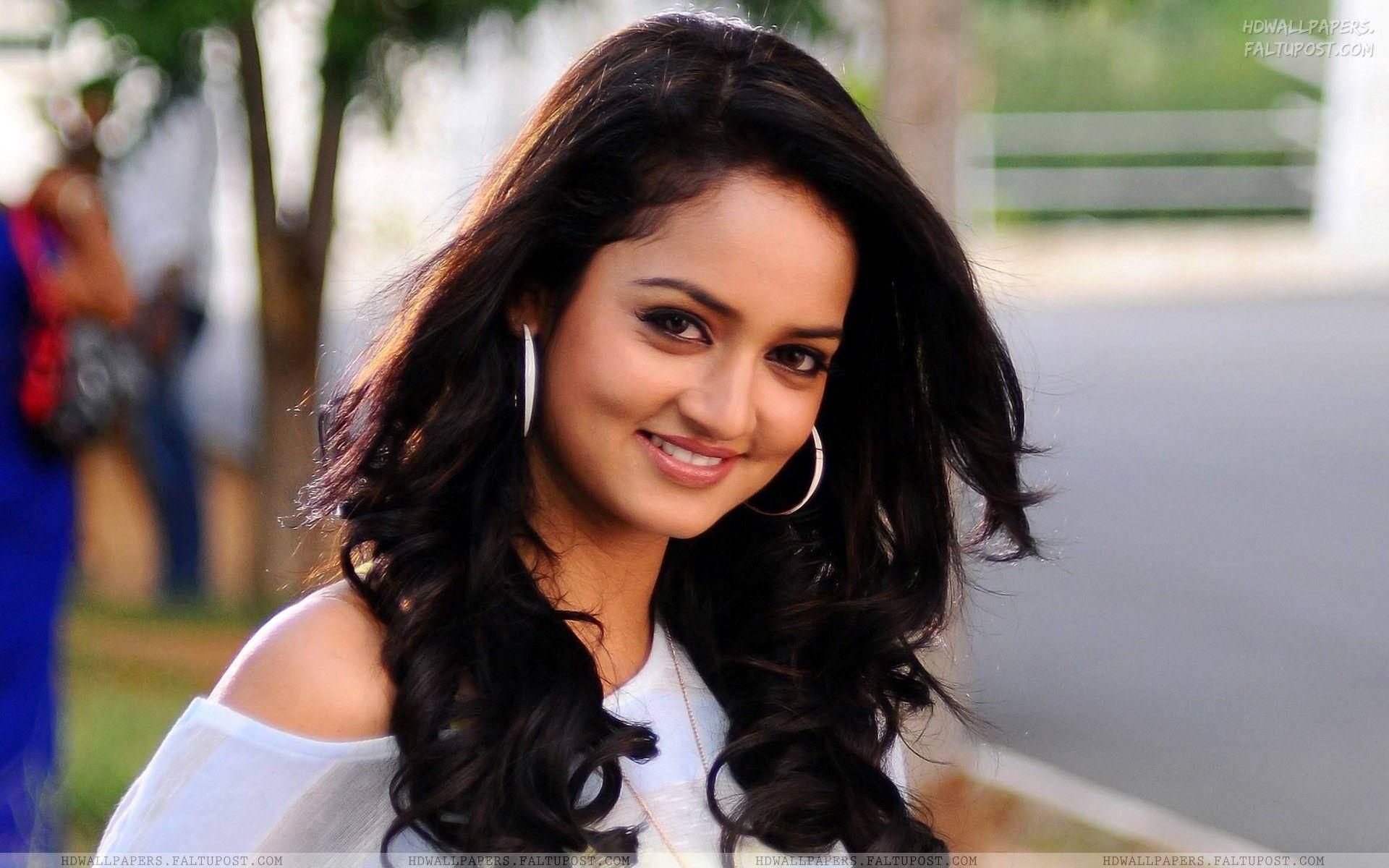 1920x1200 Shanvi Srivastava Best Wallpaper. HD Wallpaper. Long, Desktop